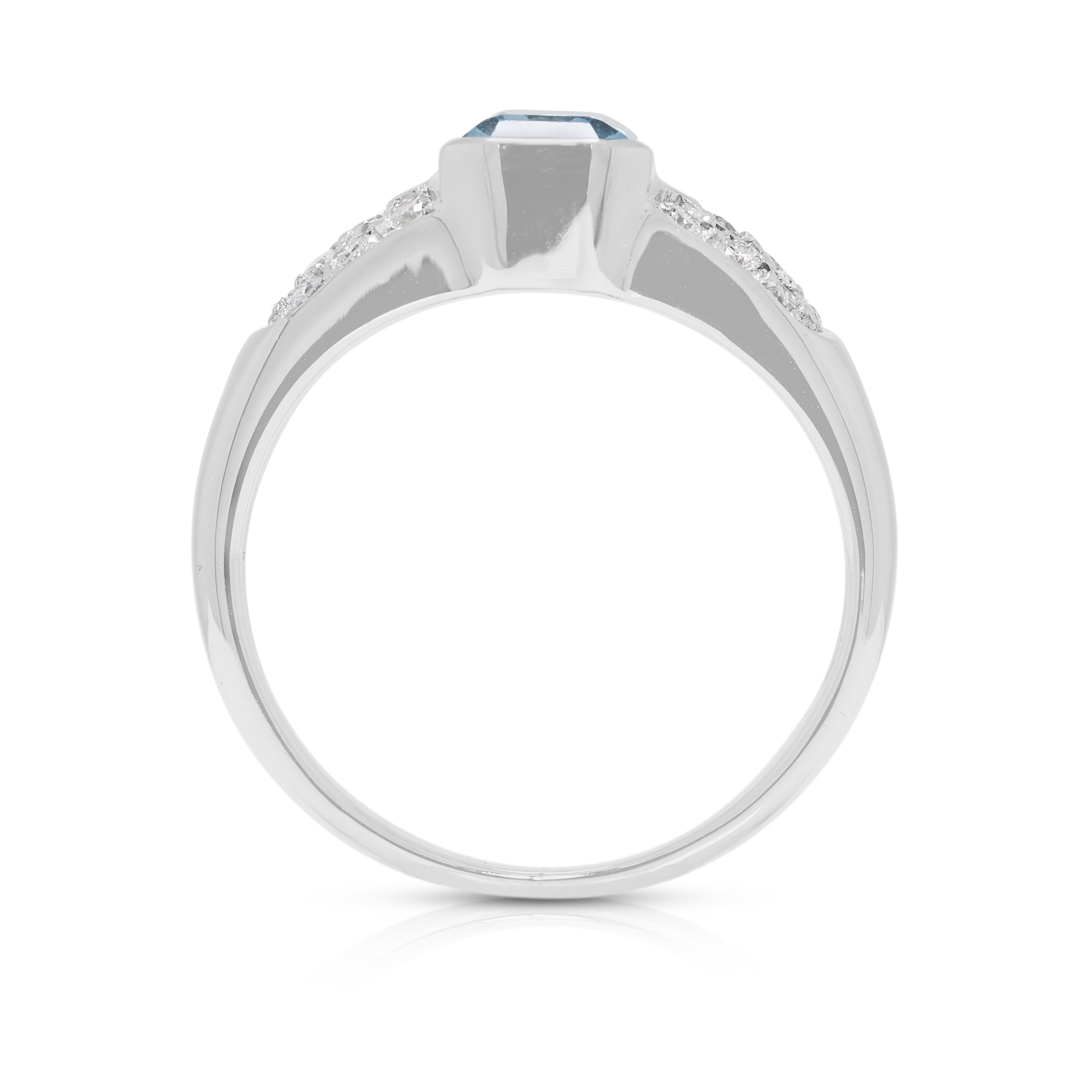 Mesmerizing 1.18ct Aquamarine & Natural Diamond Ring in 18K White Gold For Sale 2