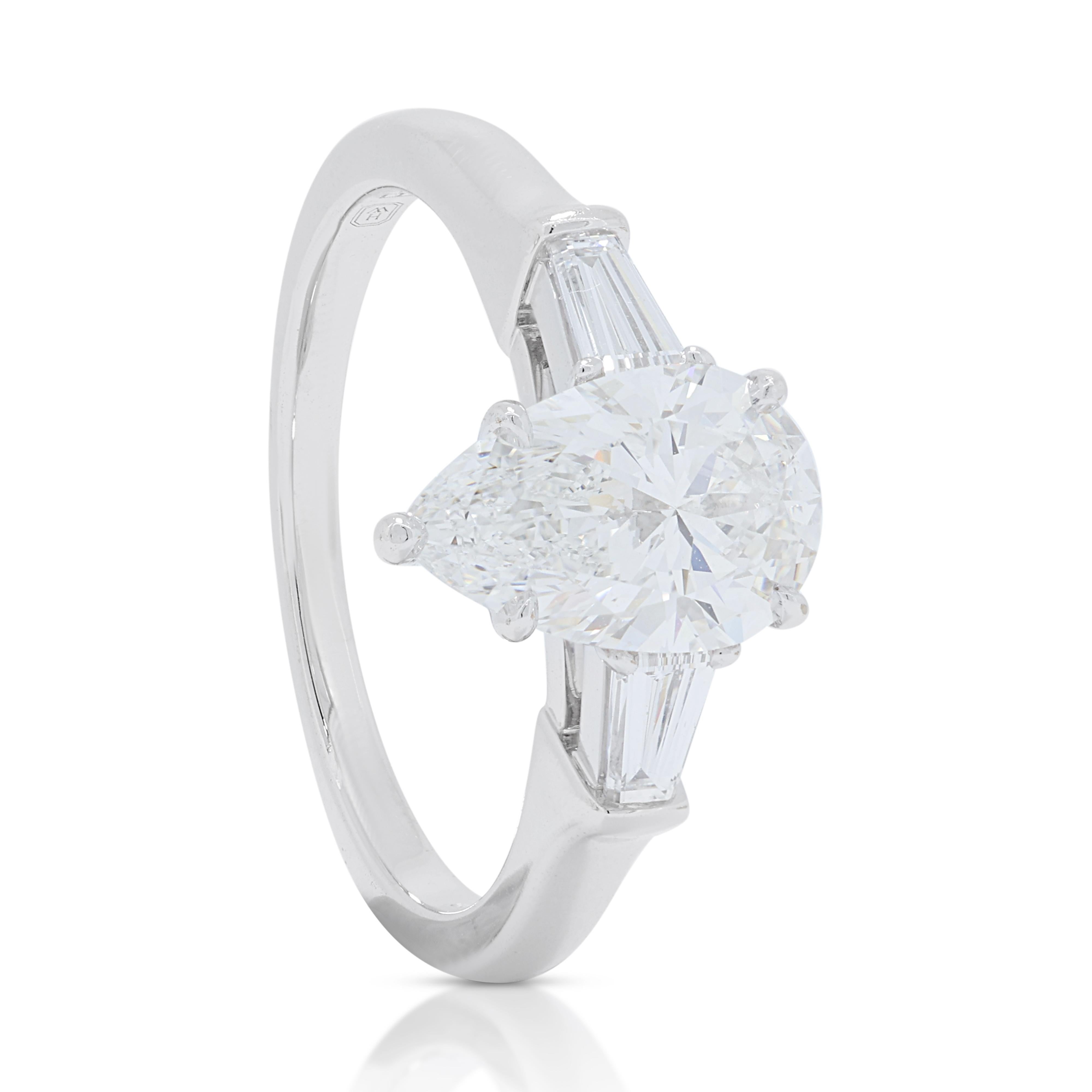 Mesmerizing 1.37ct Diamond Harry Winston Ring in Platinum  In Excellent Condition In רמת גן, IL