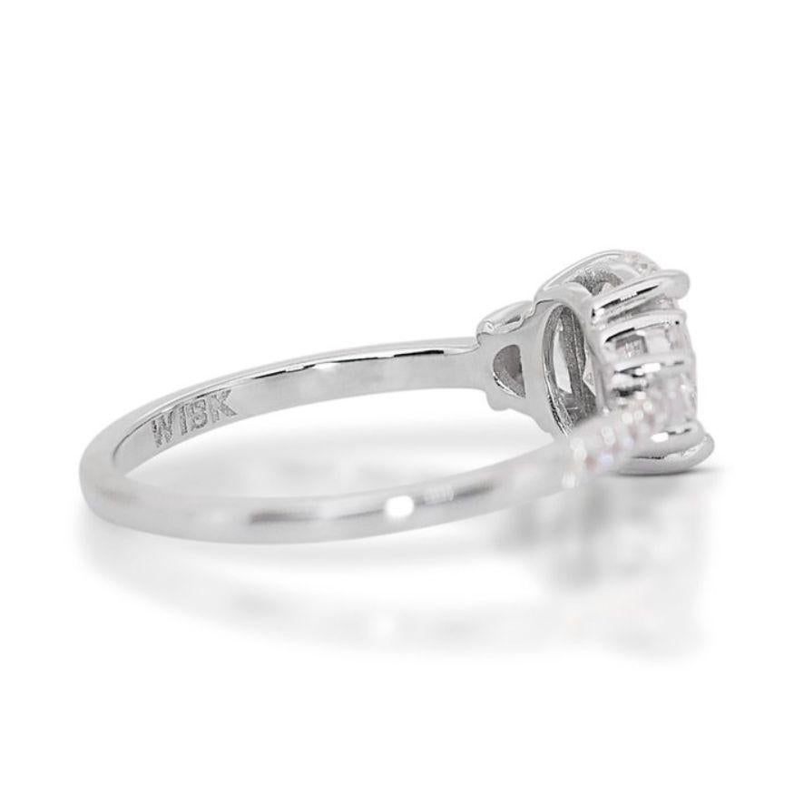 Mesmerizing 1ct Oval Diamond Ring in 18K White Gold  For Sale 1