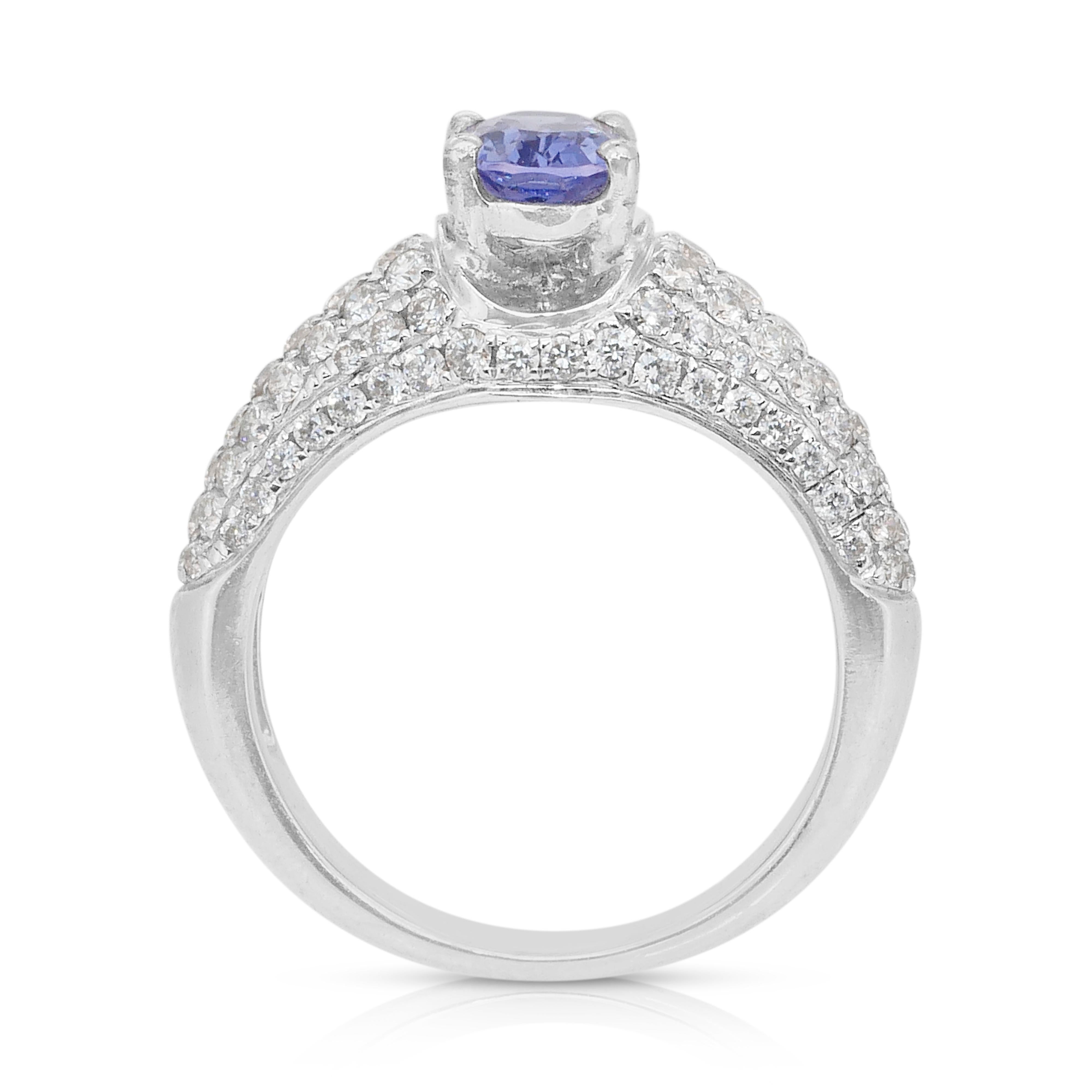 Fascinante Anillo de Oro Blanco de 18 quilates con Racimo de Tanzanita y Diamantes de 2,02 quilates en venta 4