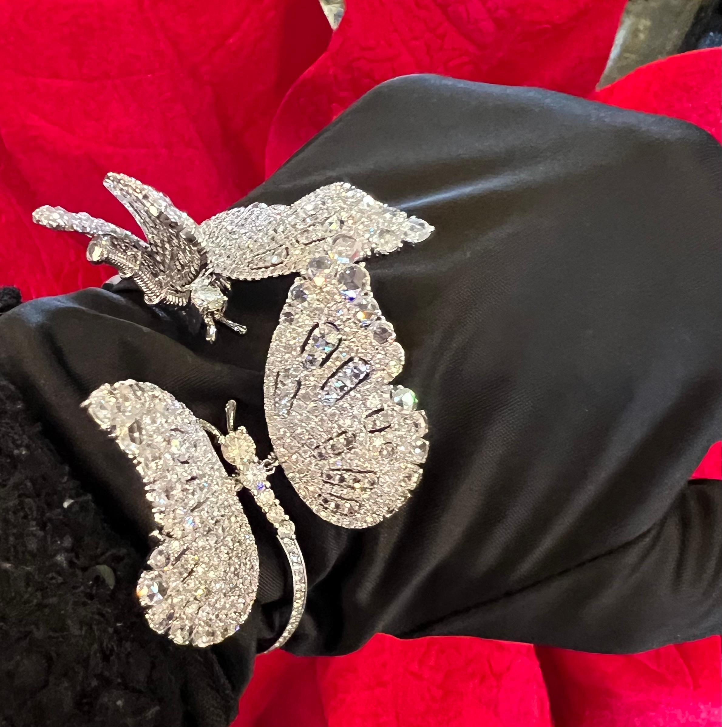 Artisan Mesmerizing 25 Carat Diamond Flying Butterfly Bangle Bracelet 18K White Gold