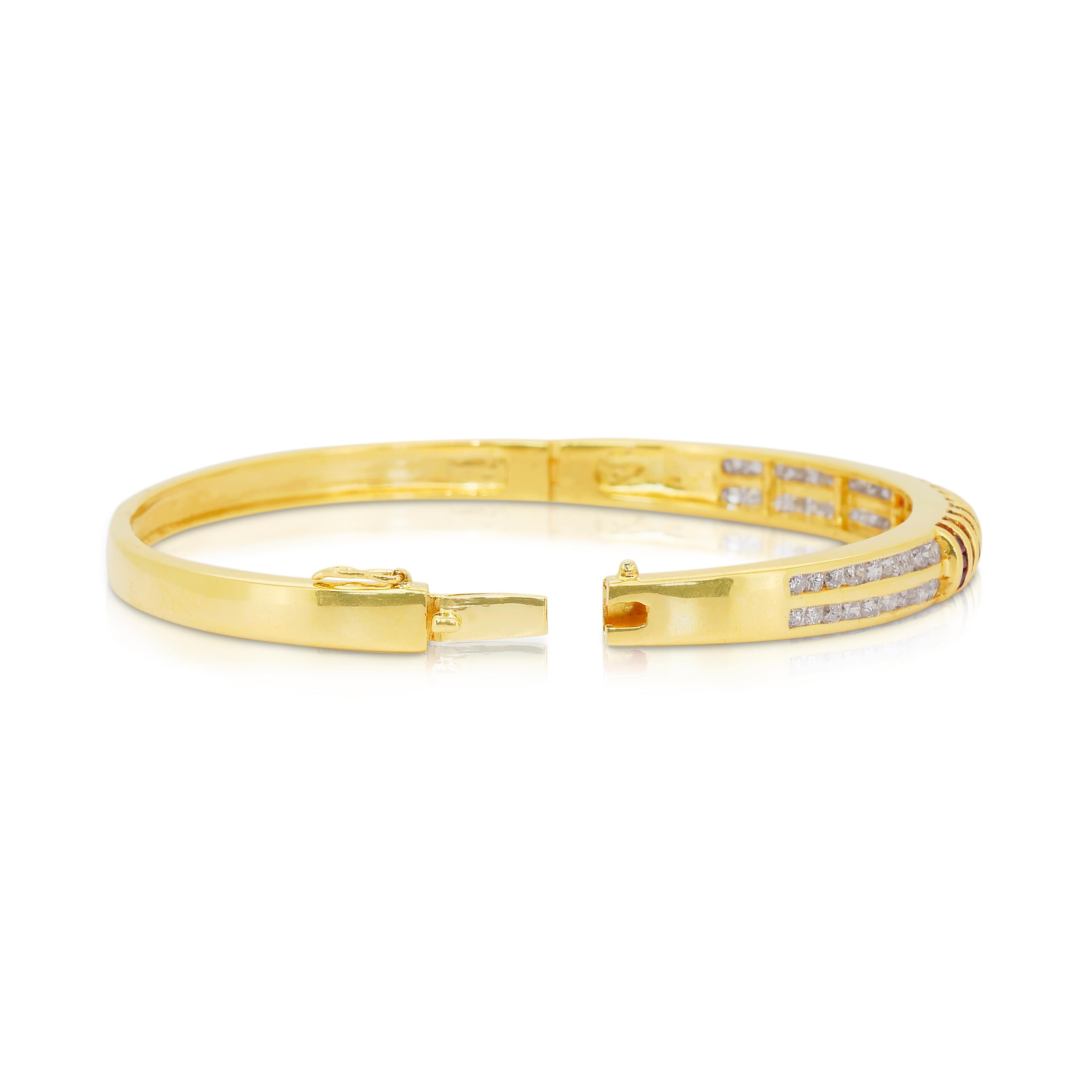 Women's Mesmerizing 2.96ct Rubies and Diamonds Bracelet in 18k Yellow Gold For Sale