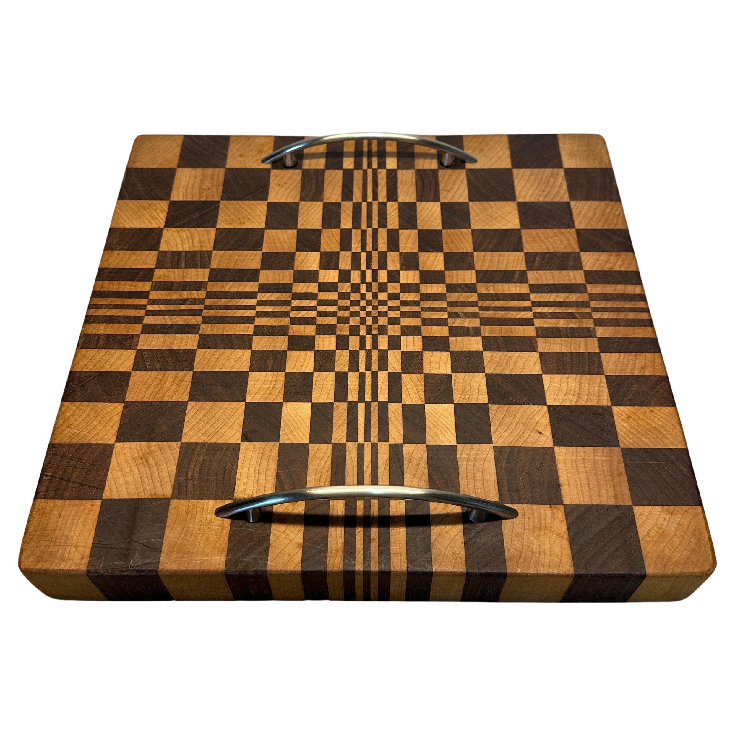 Mesmerizing 3-D Optische Illusion Walnuss 
Ahorn End-Grain Schneidebrett im Angebot