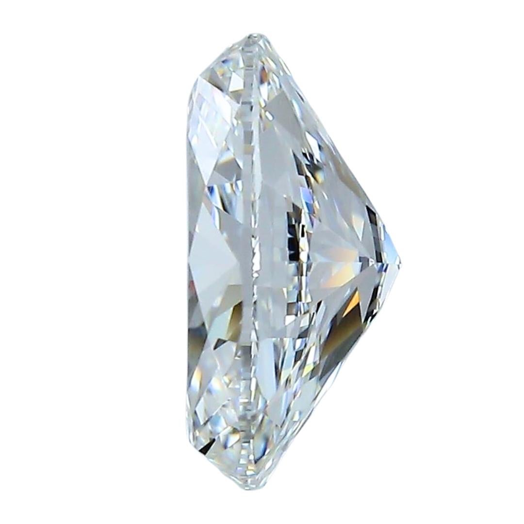 Mesmerizing 3.01ct Ideal Cut Oval-Shaped Diamond - GIA Certified In New Condition For Sale In רמת גן, IL