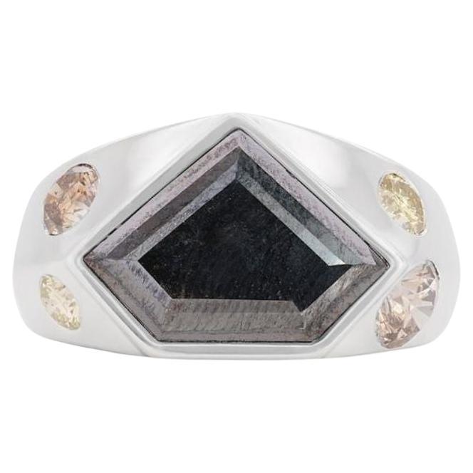 Mesmerizing 4.32ct Pentagon Ring with Colored Diamonds in 18K White Gold For Sale