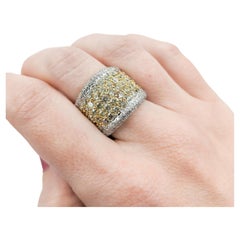 Mesmerizing 4,40ctw Gelber Diamant-Pavé-Ring mit breitem Band