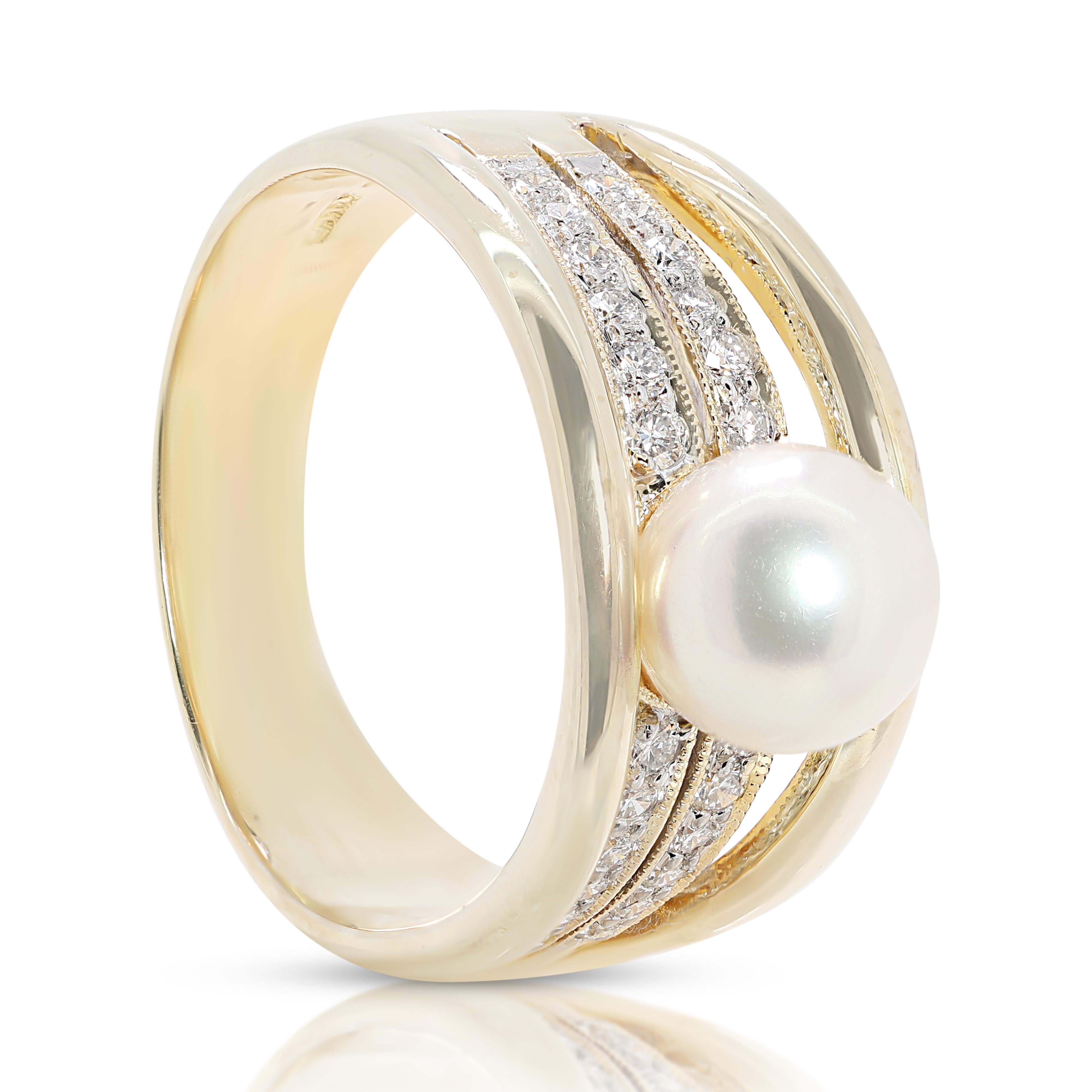 Women's Mesmerizing 7.06mm Akoya Pearl Ring with Natural Diamond in 18K Yellow Gold