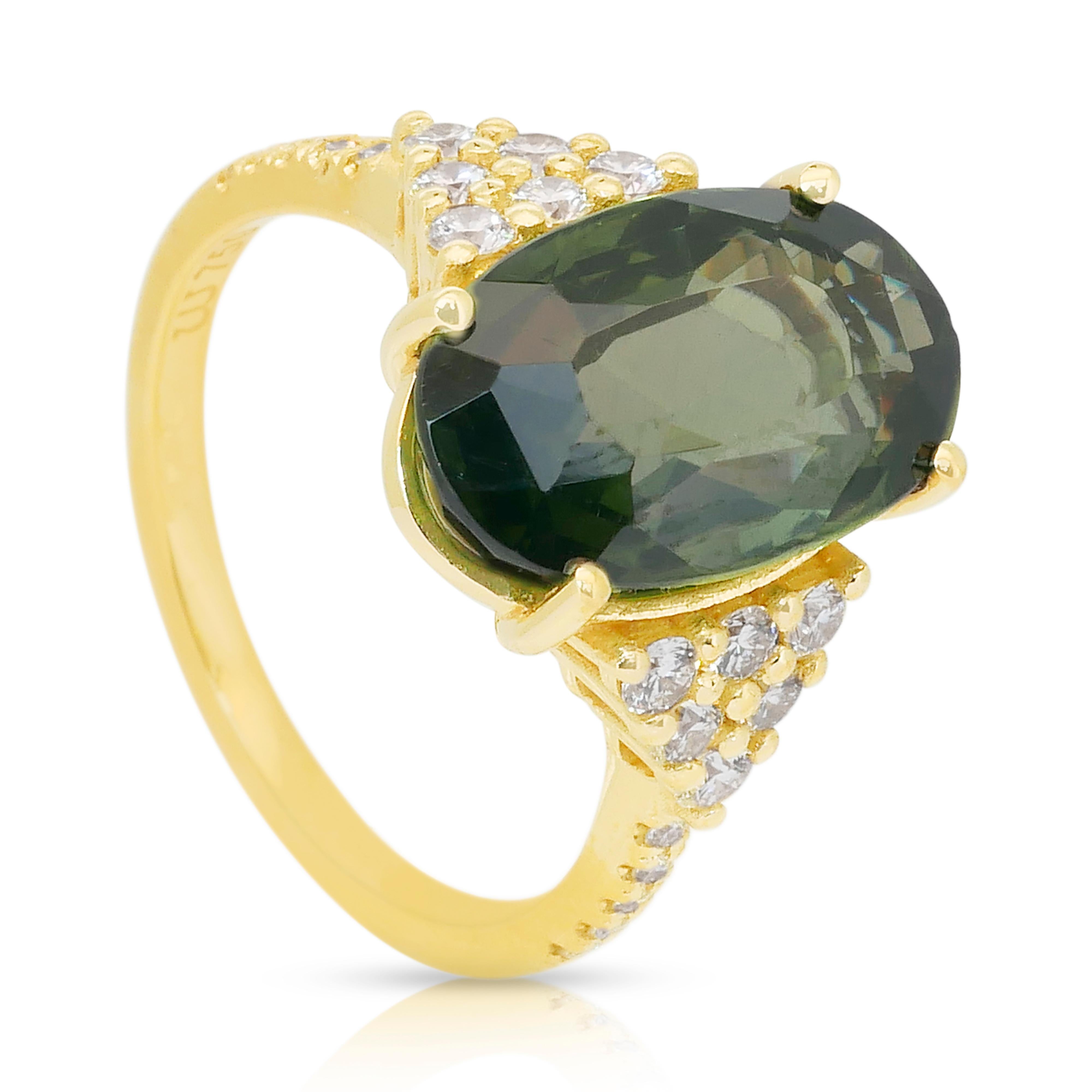 Magnifique bague cocktail en or jaune 18k avec zircon et diamants de 7,36ct en vente 2