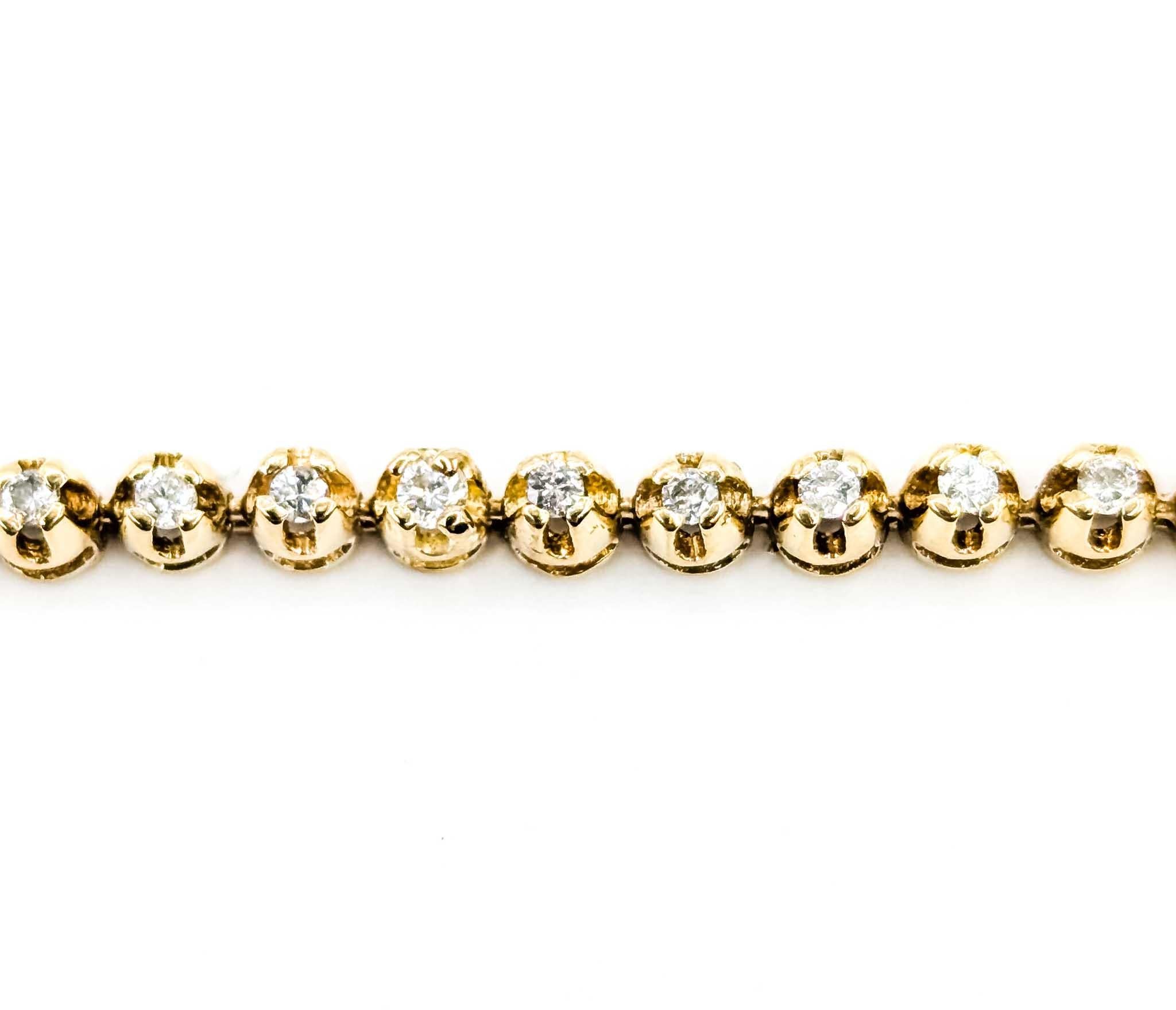 Mesmerizing Diamond Radiance Bracelet in 14k Yellow Gold In Excellent Condition For Sale In Bloomington, MN