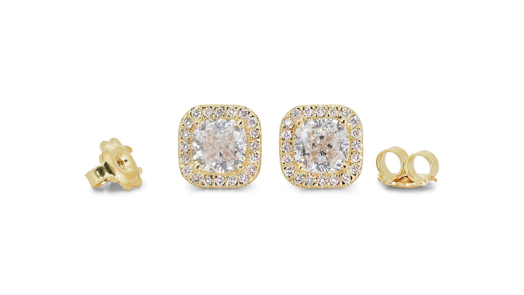 Women's Mesmerizing Pair of Earrings with 3 carat Cushion Shape Natural Diamonds