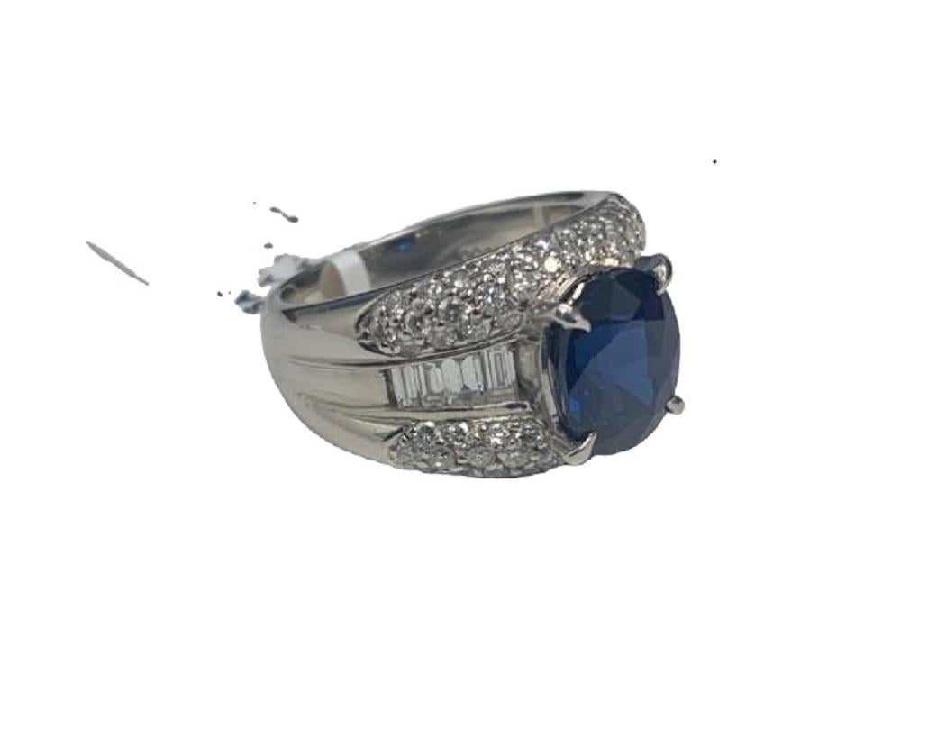 Oval Cut Mesmerizing Platinum 4.31 Carat Sapphire Ring For Sale