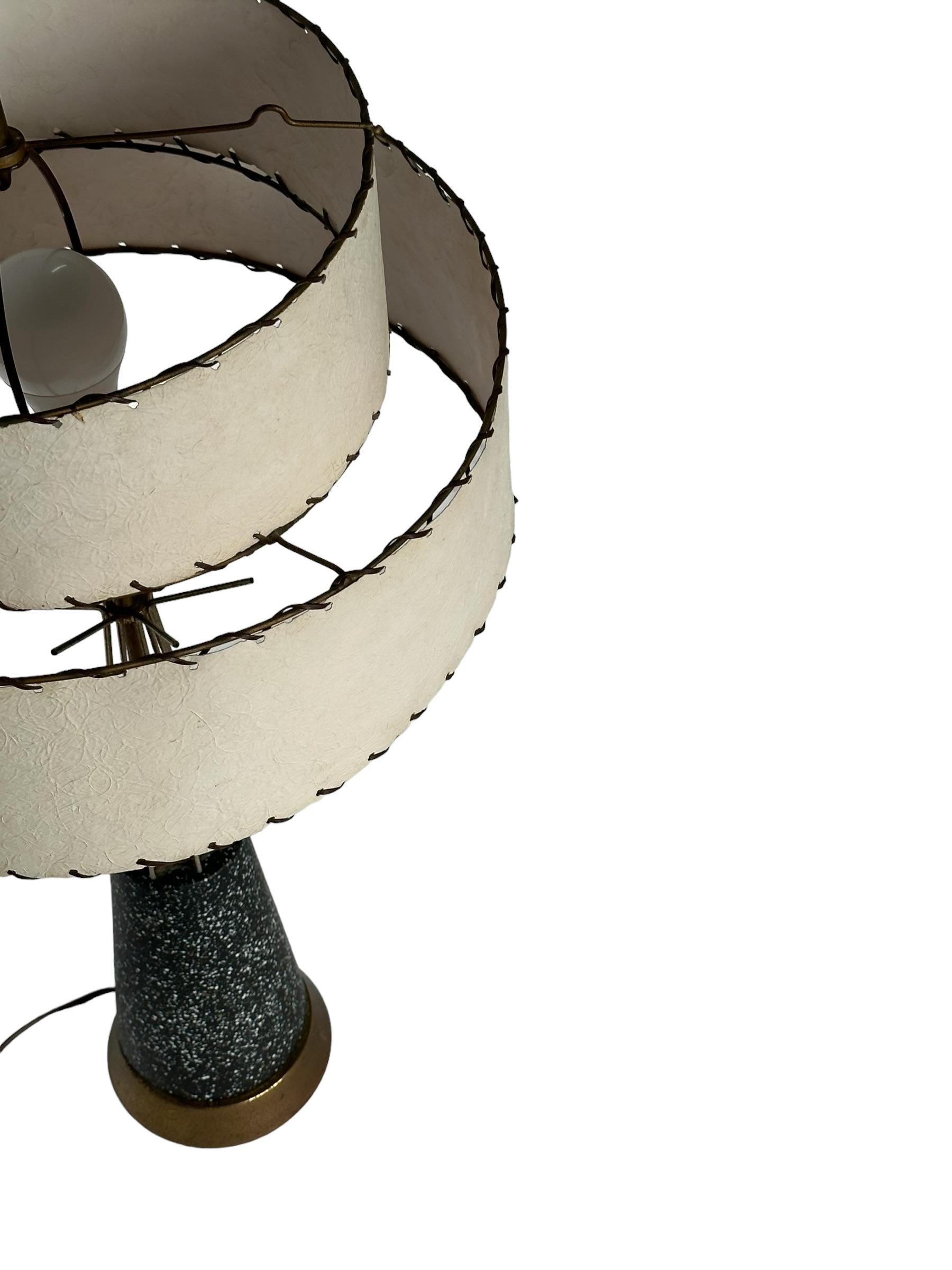 Magnifique lampe de table unique de style mi-siècle moderne en vente 8