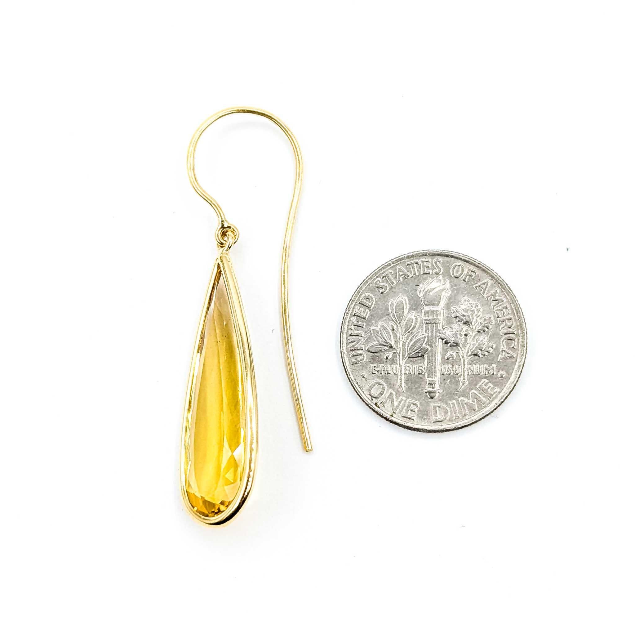 Taille poire Boucles d'oreilles béryl jaune en or exquis 18k en vente