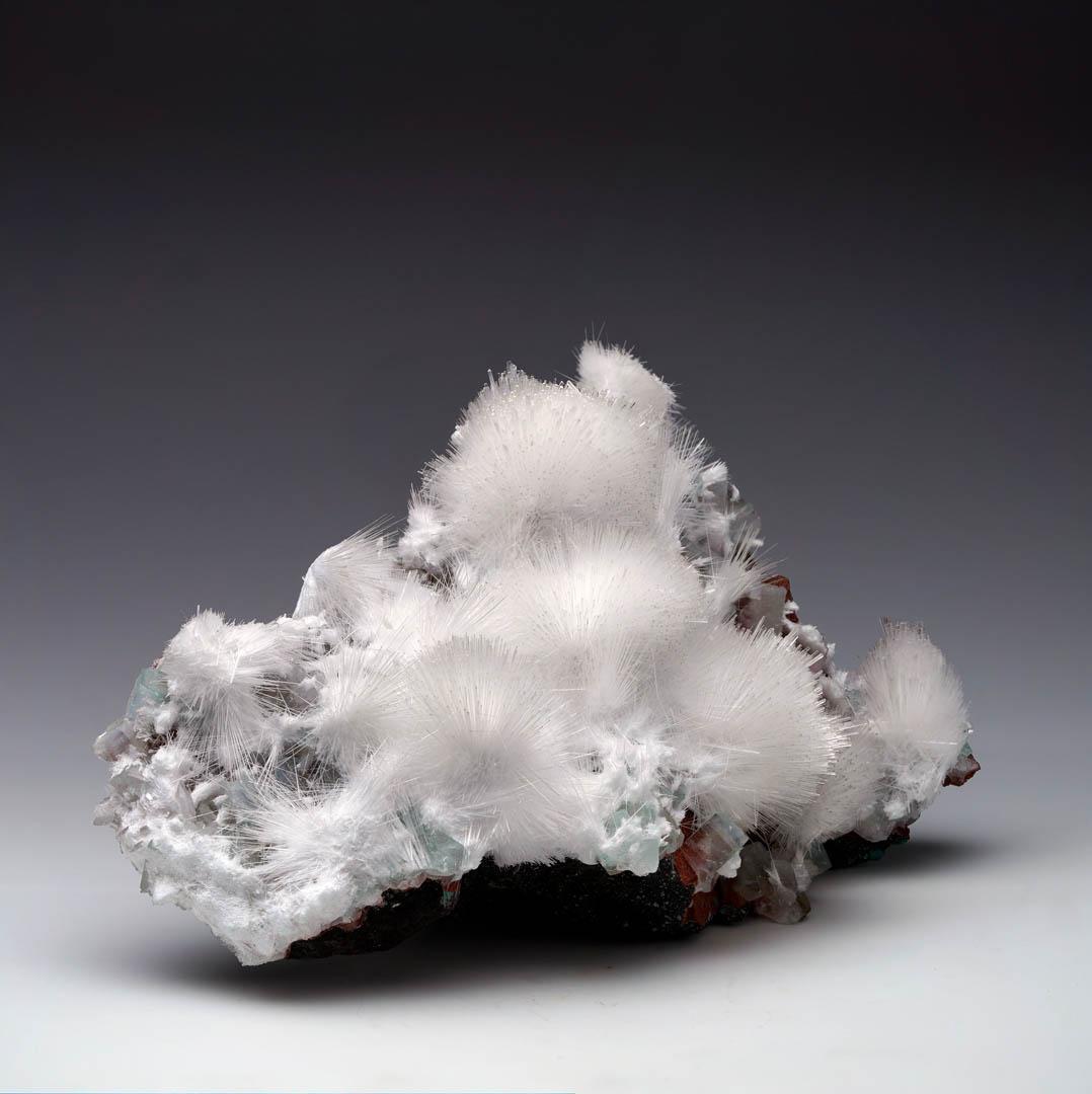 Mesolite and Apophyllite on Red Heulandite From India In New Condition For Sale In New York, NY