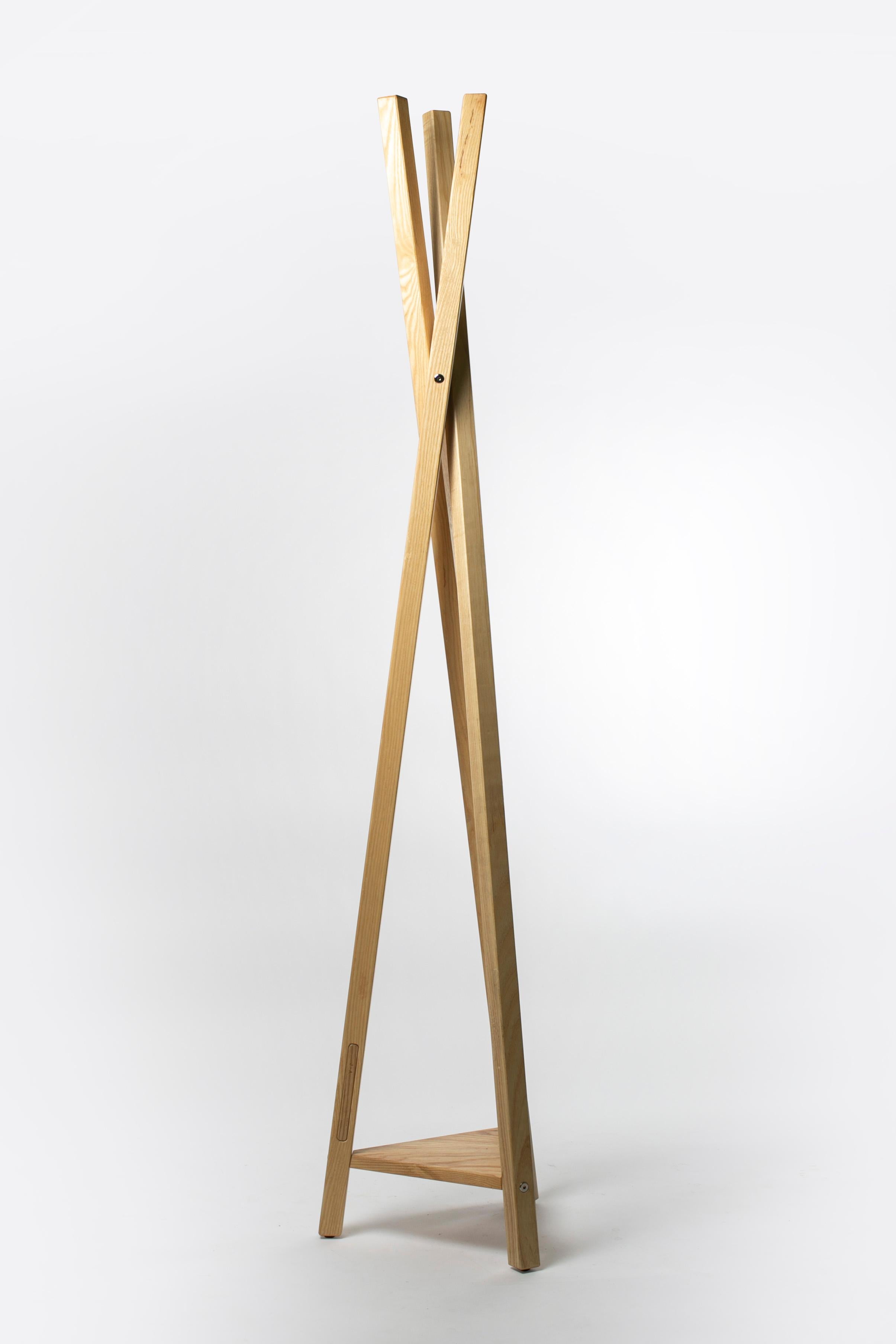 Mesones 170, Ash Coat Stand, Contemporary Mexican Design by Juskani Alonso In New Condition For Sale In Mexico City, MX