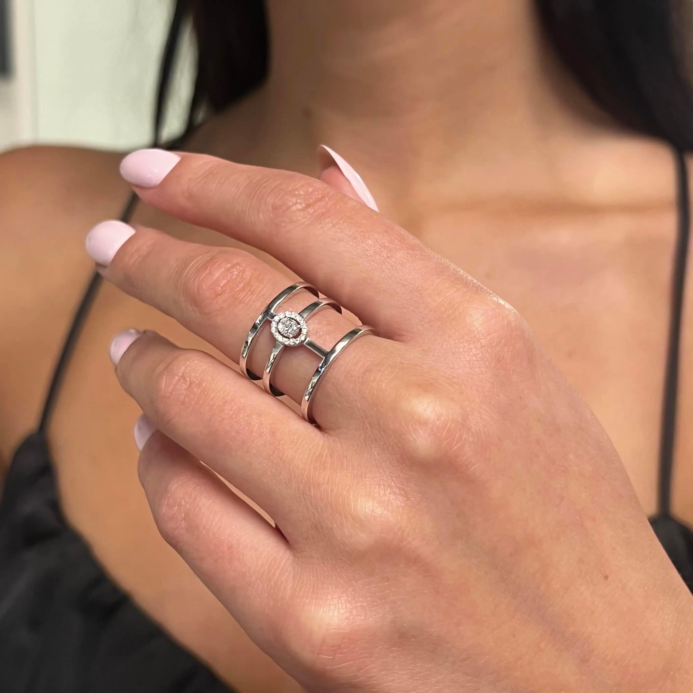 Messika Bague en or blanc 18 carats à 3 rangées de diamants 0,22 ct. pt. Glam'Azone Taille 54 US 7 Neuf - En vente à New York, NY