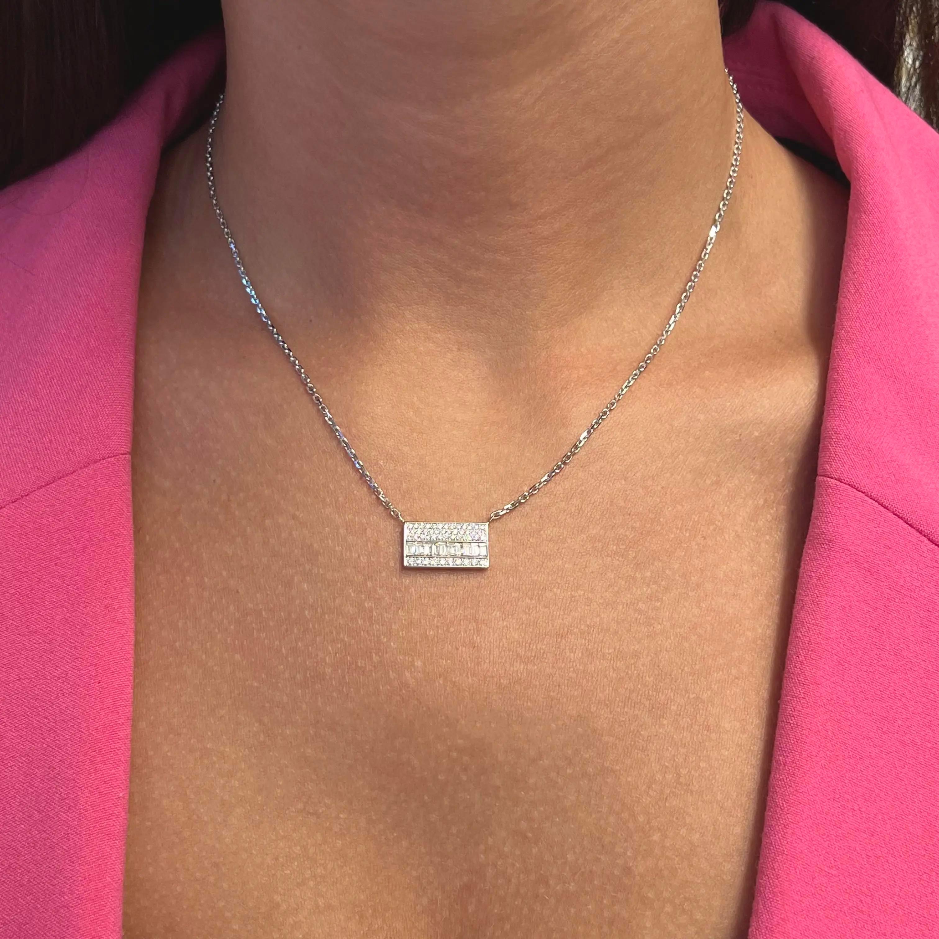 Messika 0.72Cttw Liz Diamond Pendant Chain Necklace 18K White Gold 17 Inches Pour femmes en vente