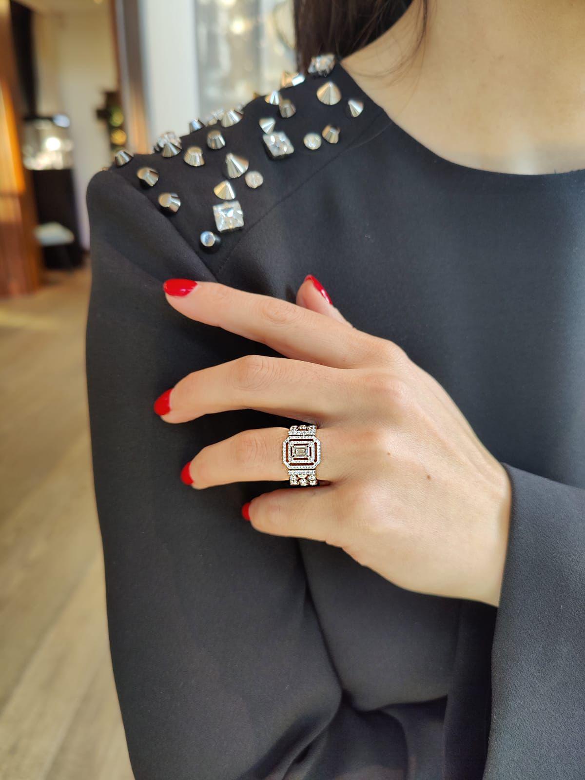 Emerald Cut Messika 18kt white gold diamond ring D-vibes For Sale