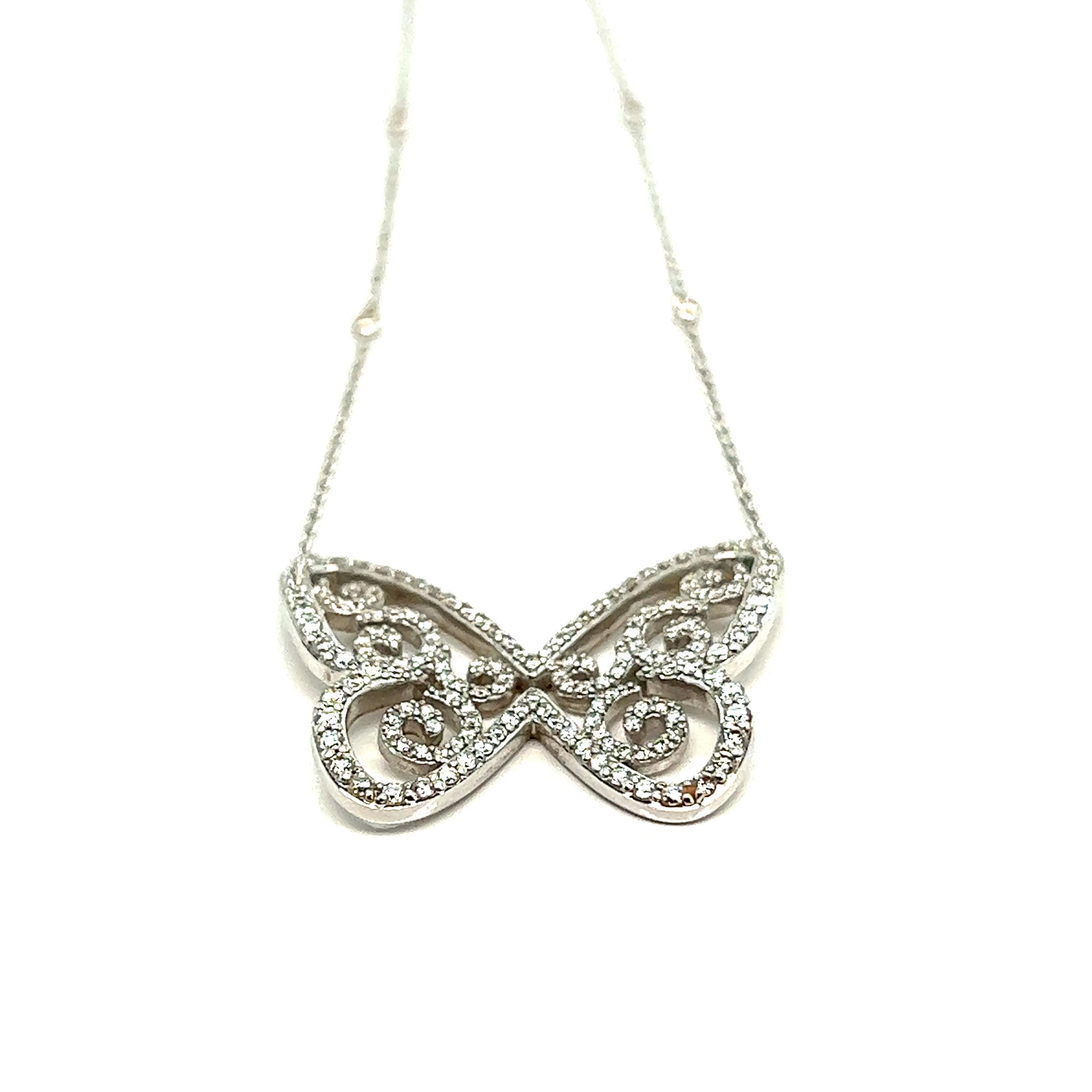 Pendentif papillon Messika sur chaîne en or blanc 18 carats, pavage de diamants en vente 4