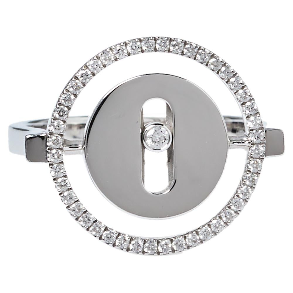 Bringing the power of talismans into fine jewelry making, the Lucky Move collection of Messika is a subtle combination of fun style and elegance. This ring is designed in a simple style from 18k white gold. It has a round-shaped head with a
