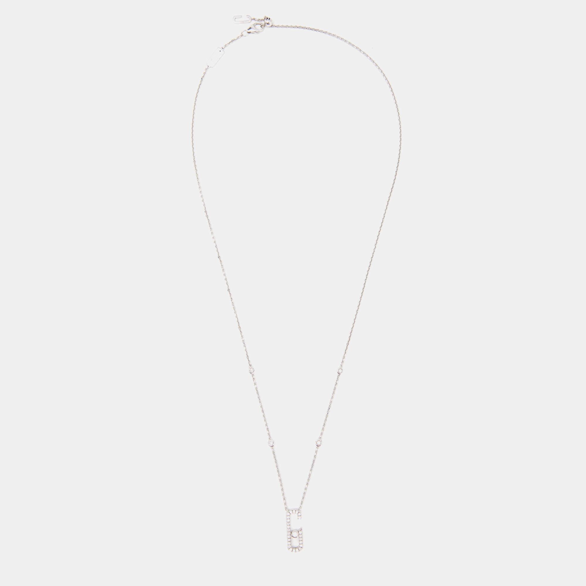Bringing the precision of graphic designs into fine jewelry making, the Move Addiction collection of Messika is a subtle combination of fun style and elegance. This necklace is designed from 18k white gold and features a beautiful pendant that has a