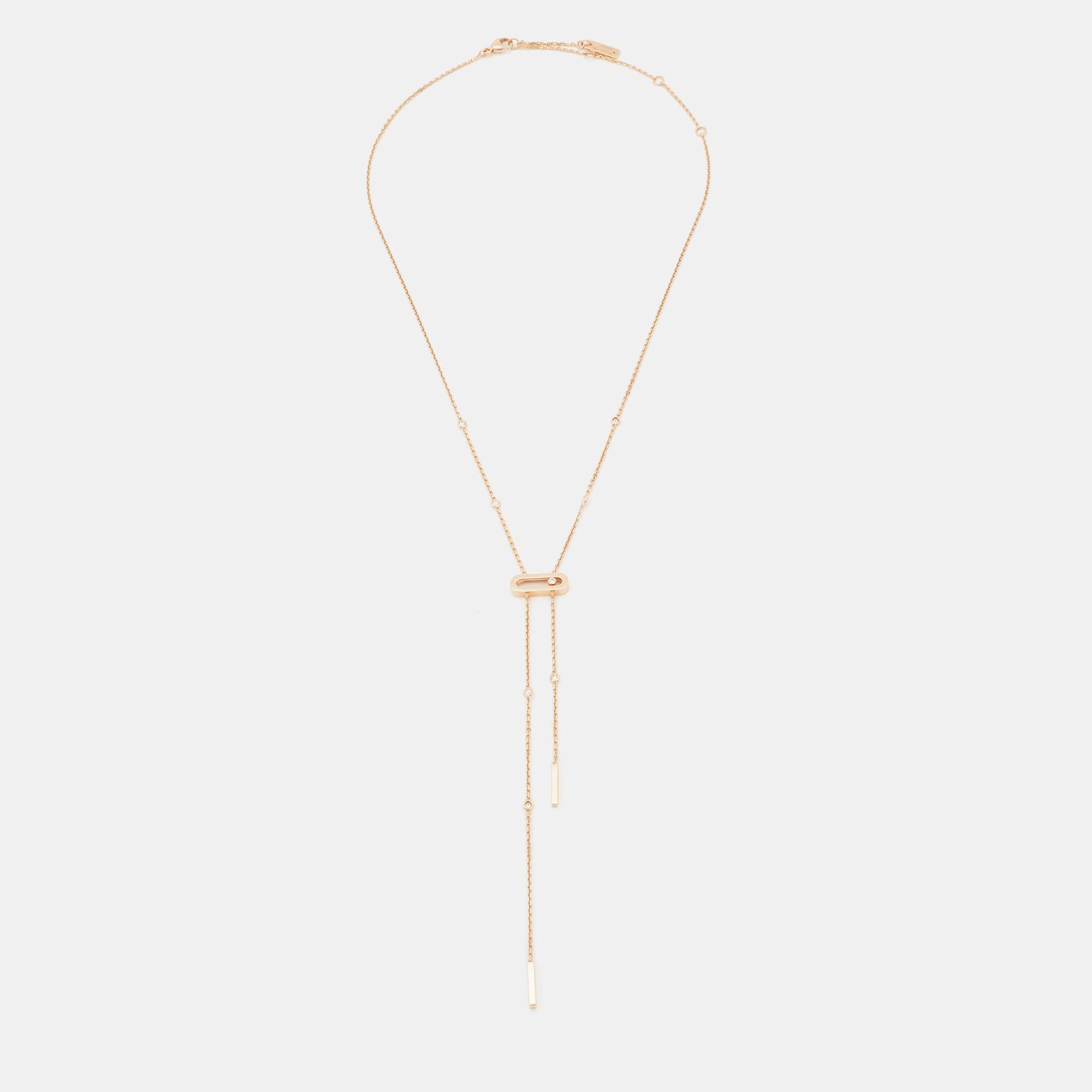This beautiful Messika Move Uno necklace is fully crafted from 18k rose gold into a design that shows modern aesthetics and unparalleled elegance. The long chain has bezel-set diamonds and a single moving diamond trapped inside the signature