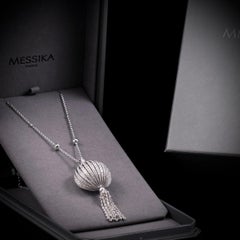 Messika Paris Round Diamond 18K White Gold Orb French Sautoir Drop Necklace