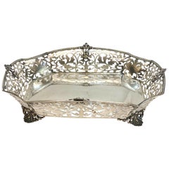 Messulam for Serra Roma 800 Silver Pierced Footed Centerpiece Tray