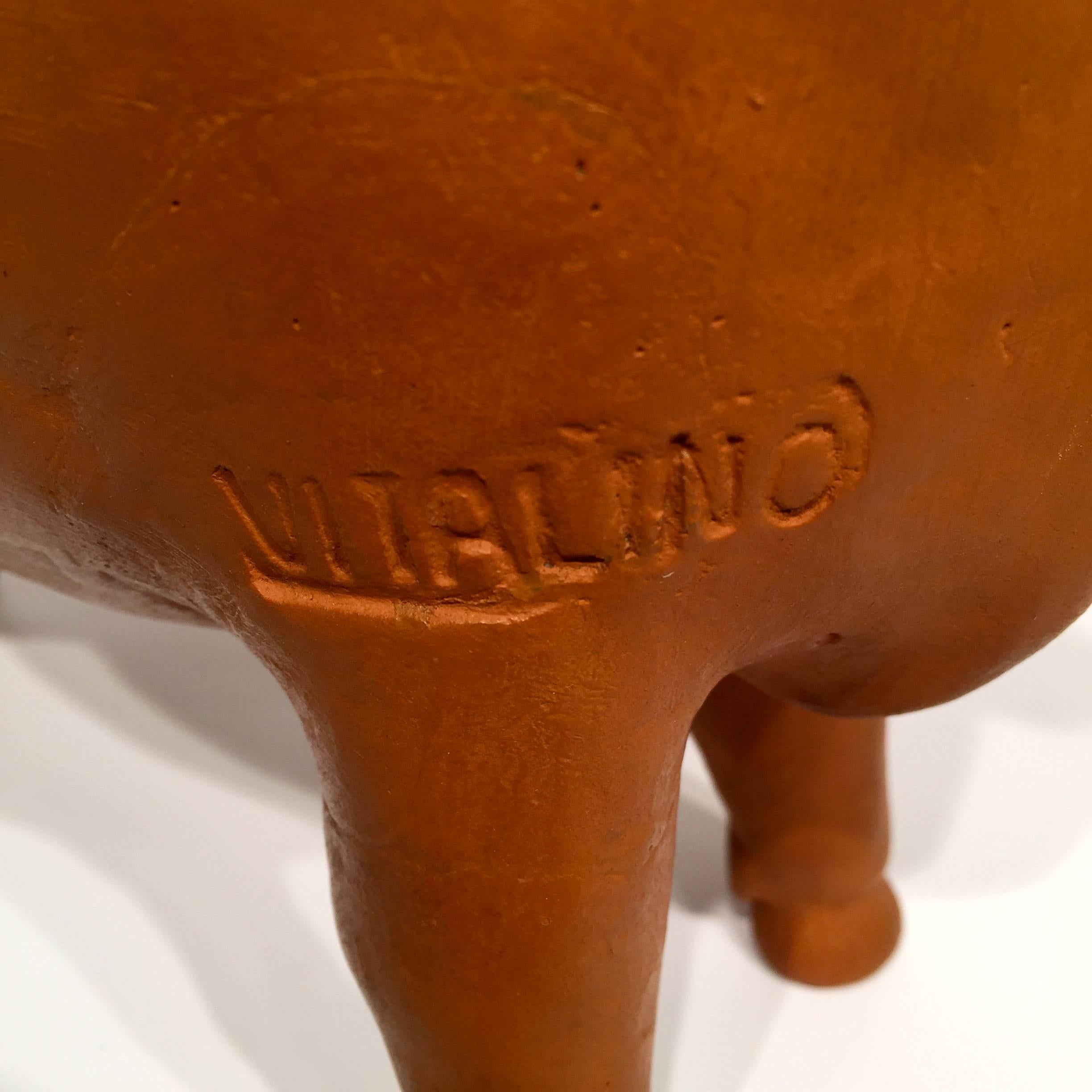 Mestre Vitalino Brazilian craftsman terracotta bull, circa 1950.