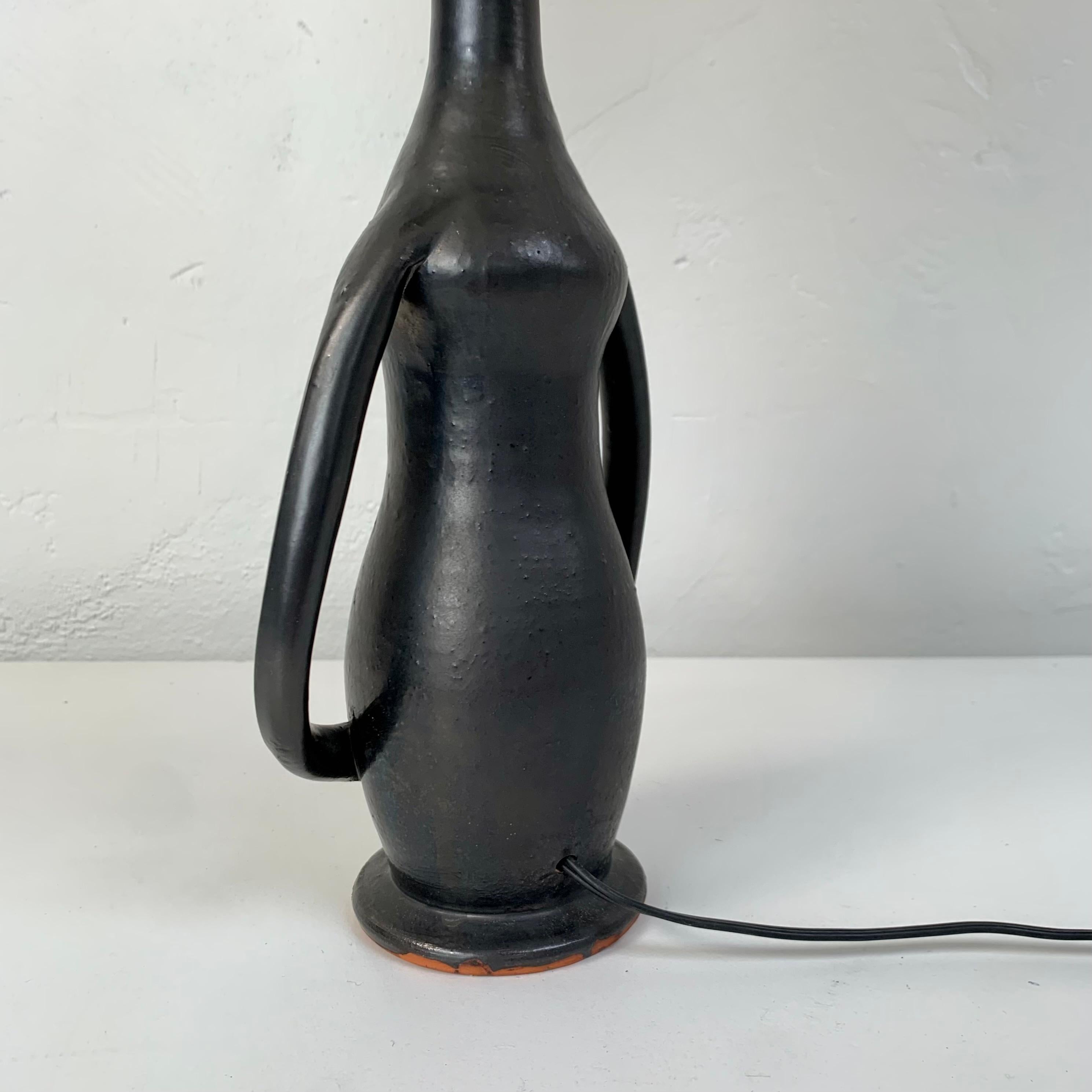 Met De Penninghen Antropomorphe Keramik-Tischlampe, um 1950, Frankreich. im Angebot 2