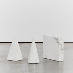 Metafora Style Marble Occasional Coffee Table Attributed to Massimo Vignelli