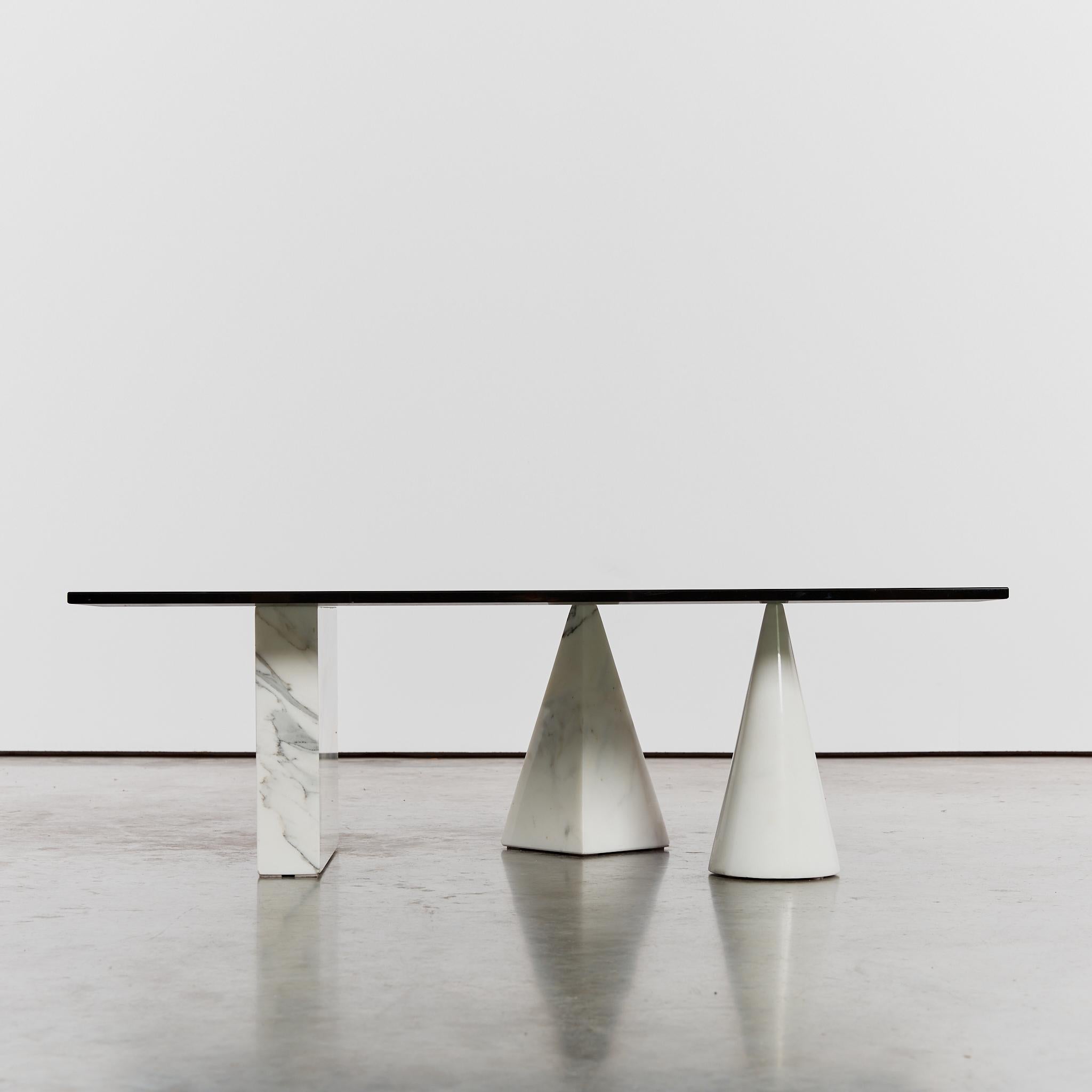 Italian Metafora Style Marble Occasional Coffee Table Attributed to Massimo Vignelli For Sale