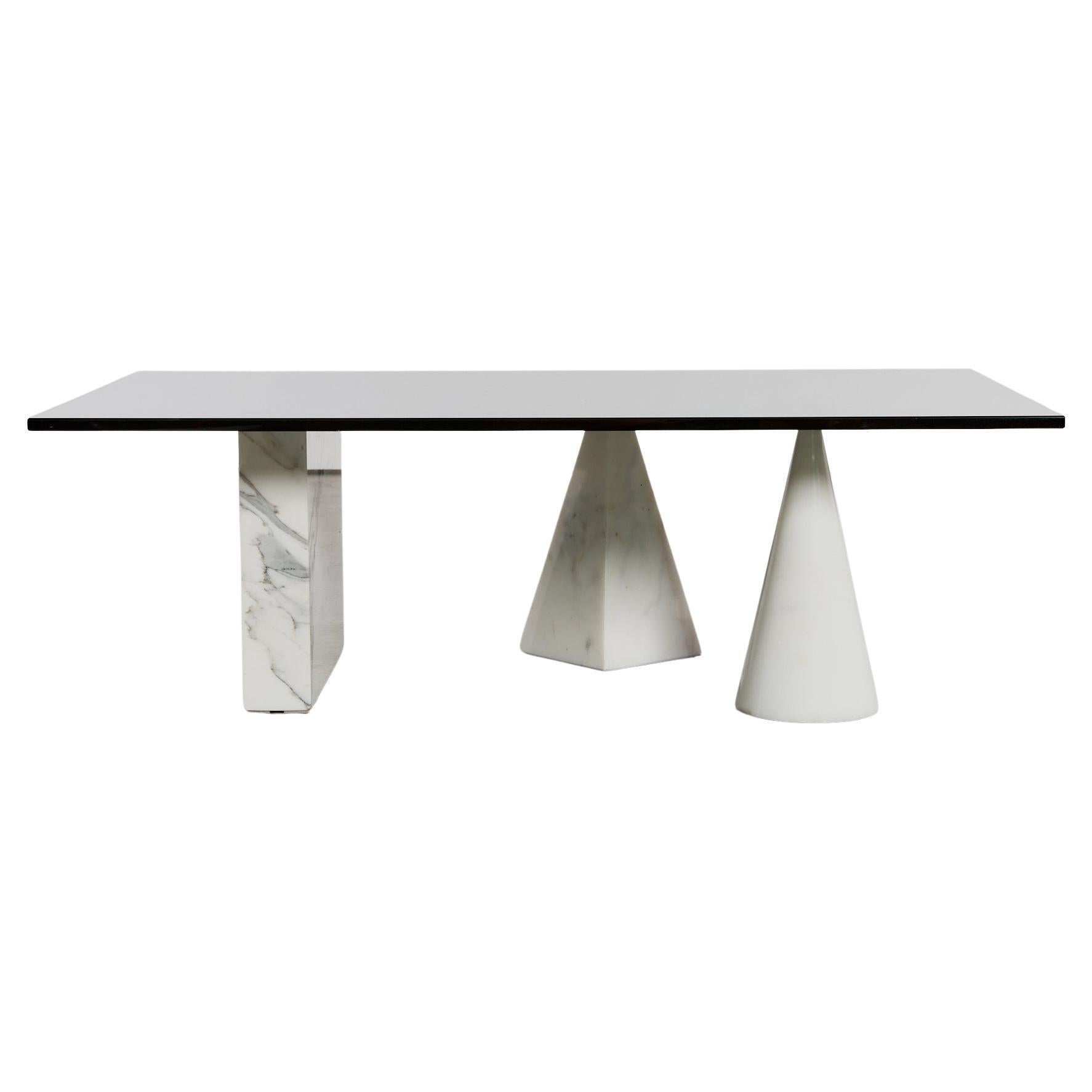 Table basse d'appoint en marbre de style Metafora attribuée à Massimo Vignelli