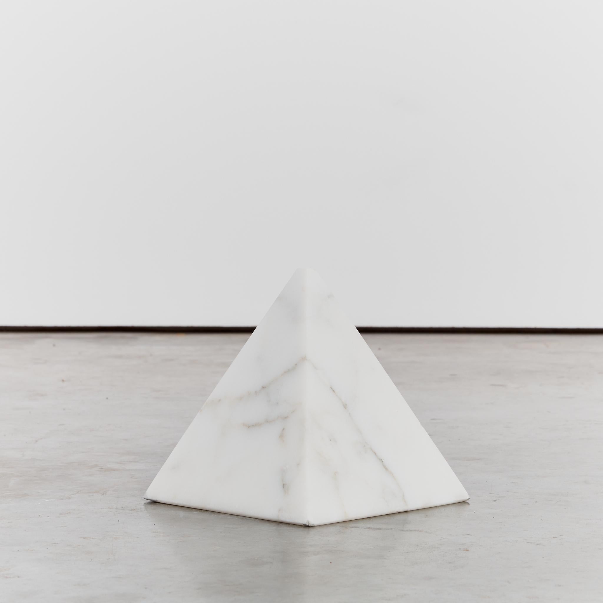 Metafora table by Massimo & Lella Vignelli in Carrara marble 4