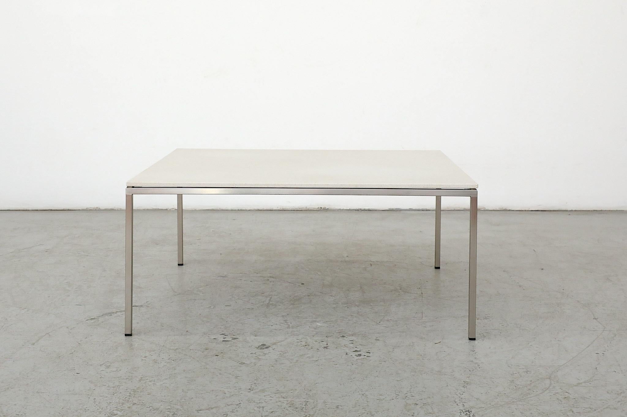 Table basse Metaform (attr) en pierre blanche avec cadre chromé en vente 7