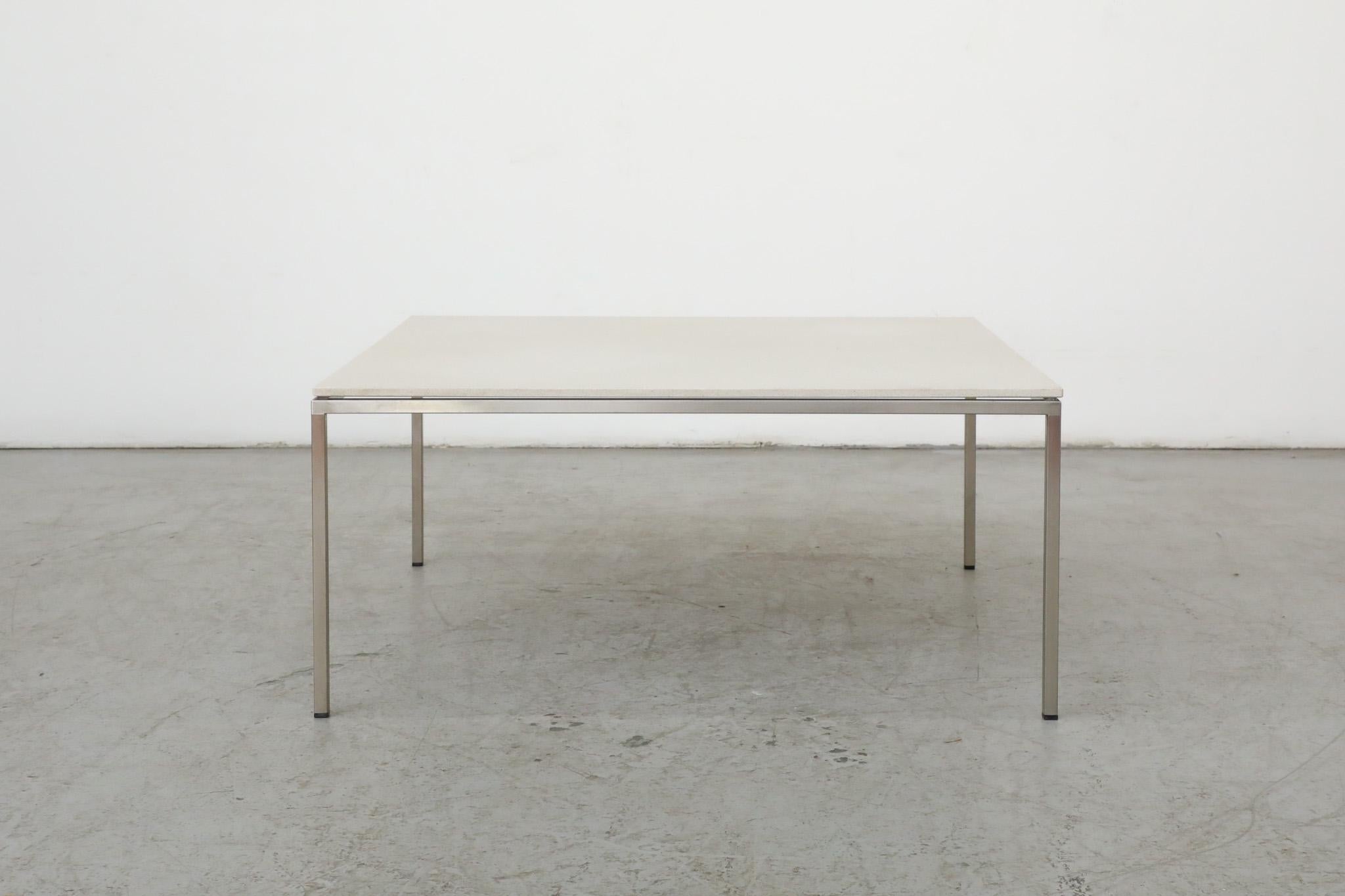 Pierre Table basse Metaform (attr) en pierre blanche avec cadre chromé en vente