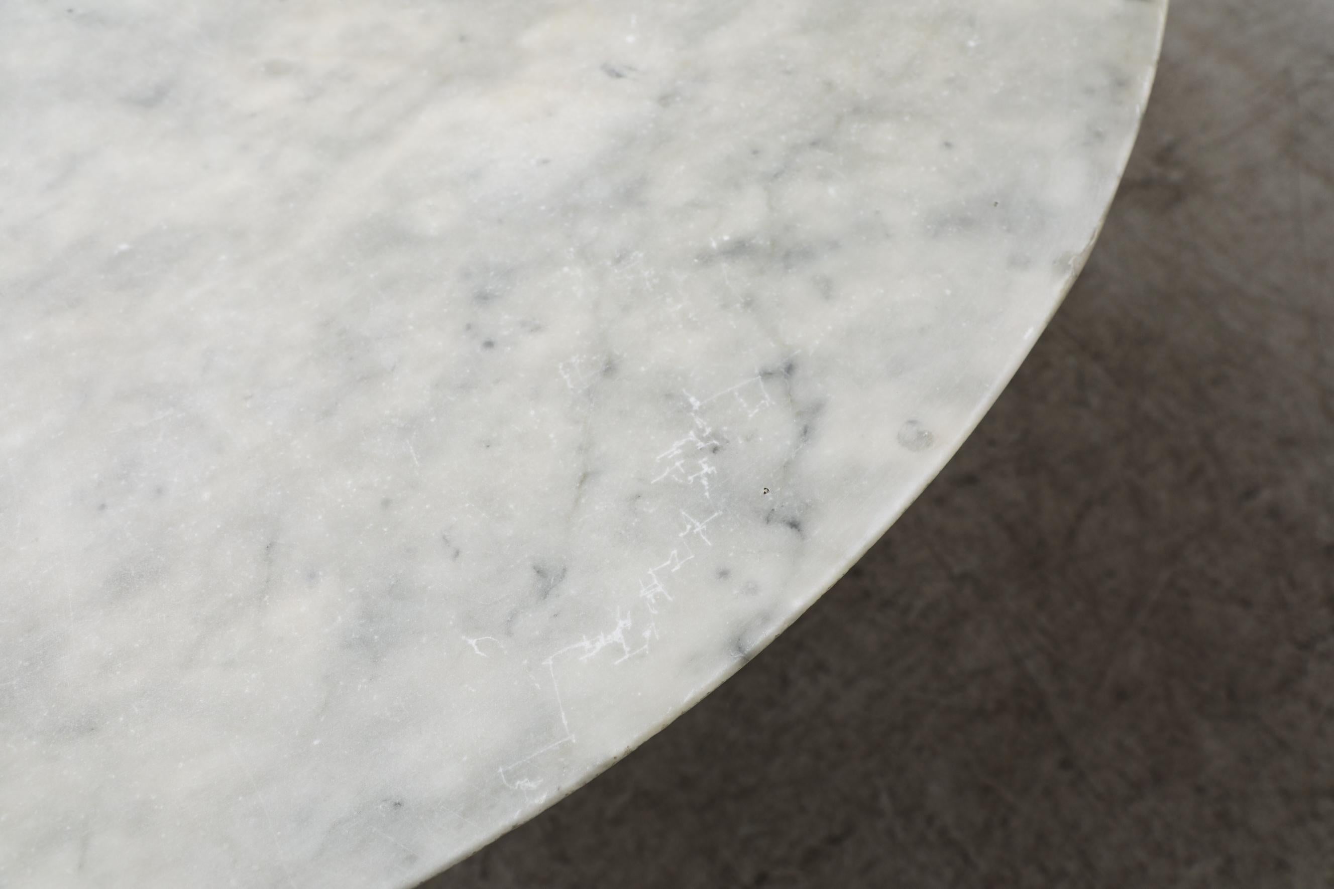 Metaform Round Carrara Marble Table with White Enameled Metal Pedestal Base For Sale 8