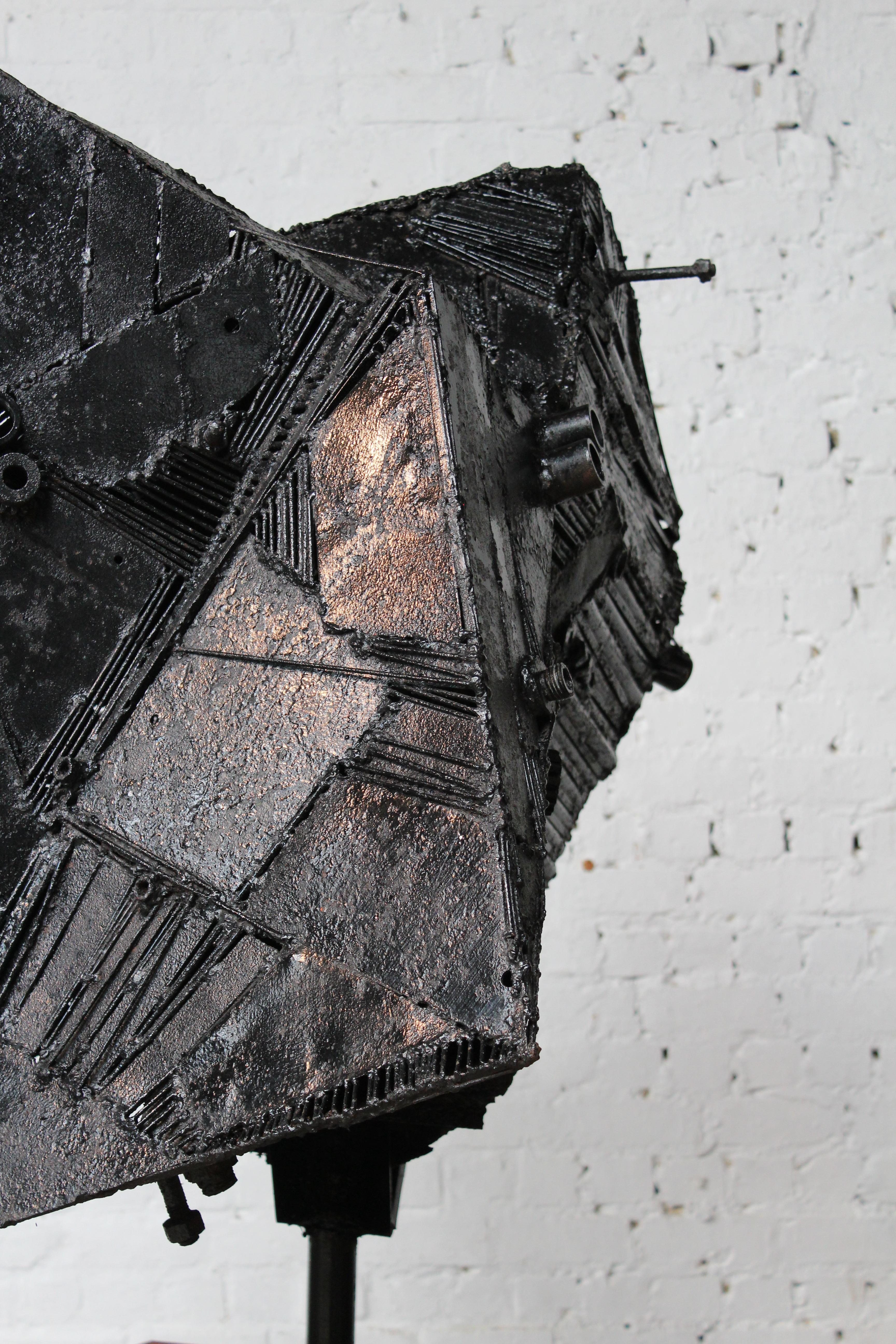 Abstrakte Metallkonstruktion des belgischen Künstlers Paul Van Gyseghem (Geschweißt) im Angebot