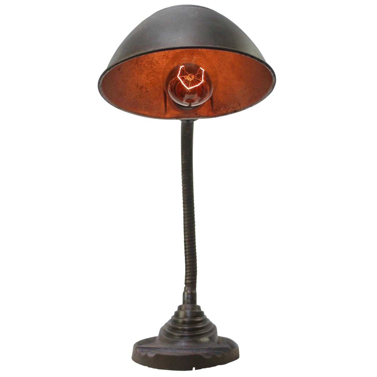 20th Century Metal American Industrial Cast Iron Table Desk Light For Sale
