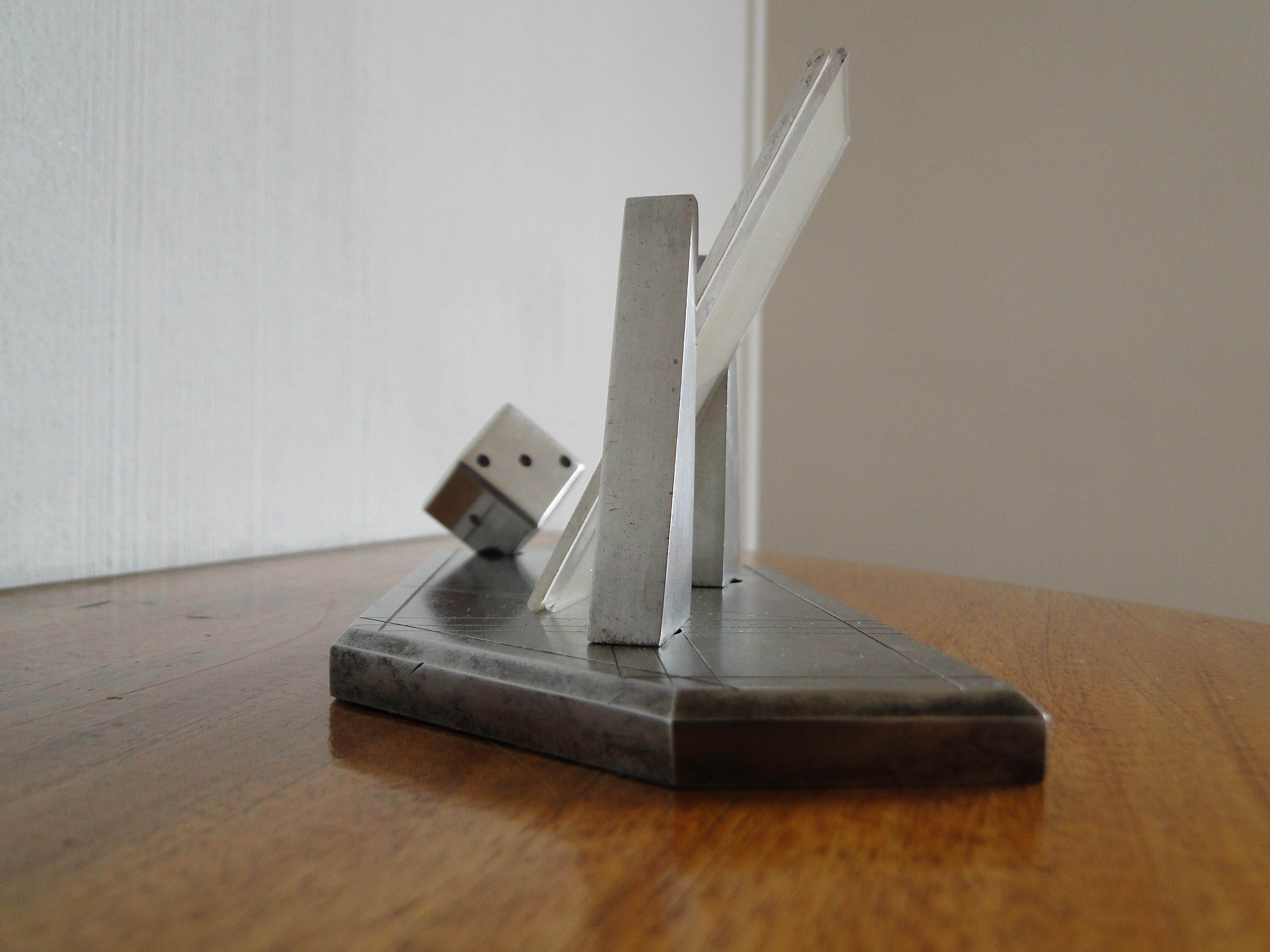 Metal and Aluminum Photo Holder with Playing Dice In Good Condition For Sale In Lège Cap Ferret, FR