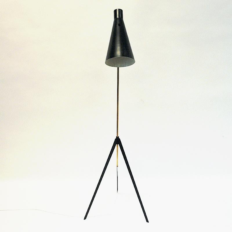 Painted Metal and Brass Floorlamp by Alf Svensson, Bergboms Sweden, 1950s For Sale