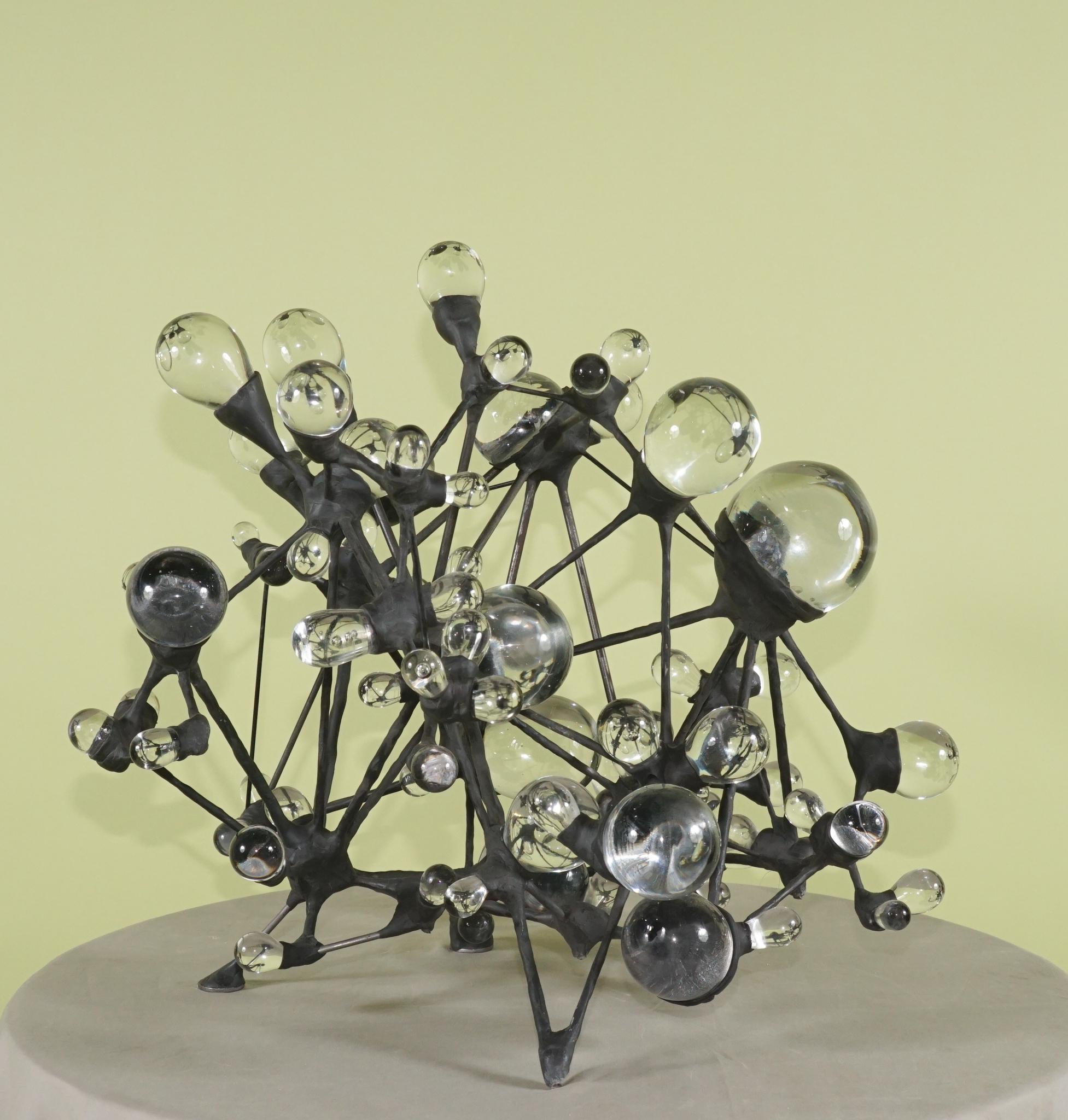Scultura in metallo e vetro cristallo di Graham Caldwell, 2012 in vendita 2