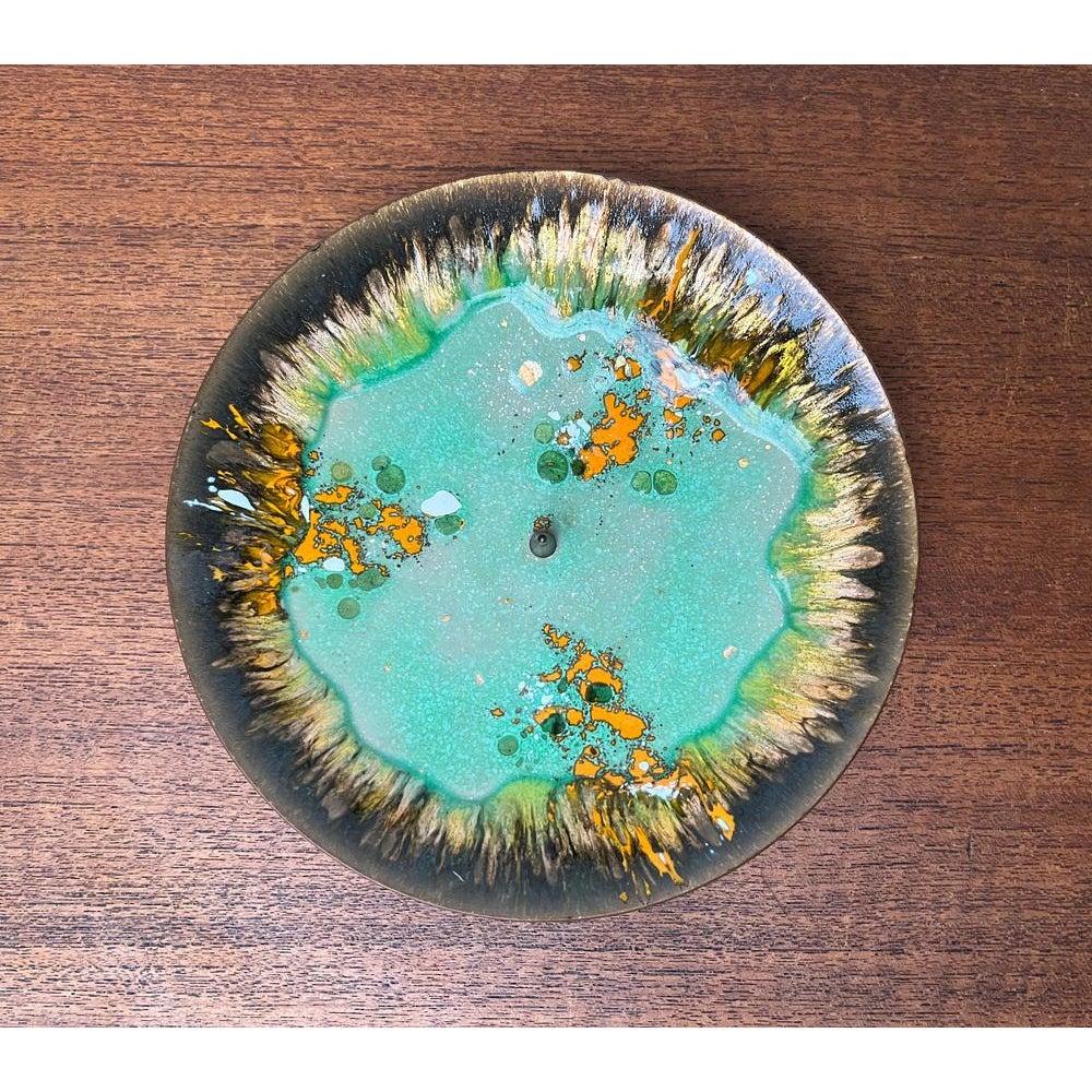 Portacandele in metallo e smalto, anni '70, in ottime condizioni. Progettato dal 1970 al 1979.

Informazioni aggiuntive:
Materiali: Metallo
Colore: nero
Tipo di articolo: Vintage, Antico o Pre-owned
Dimensioni: 5,91ʺW × 5,91ʺD × 0,79ʺH
Condit: