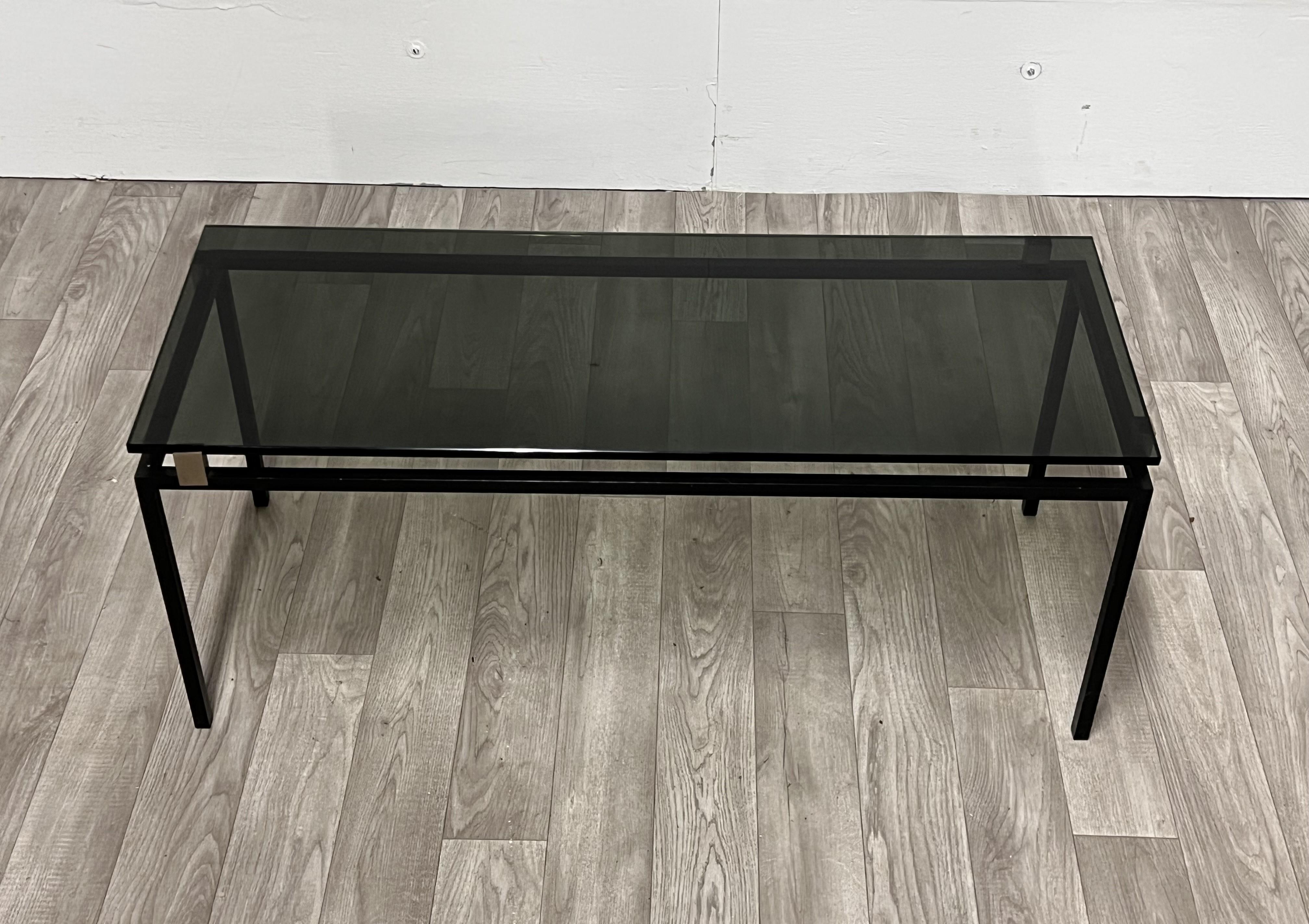 Couchtisch aus Metall und Glas von Fontana Arte (Mitte des 20. Jahrhunderts) im Angebot