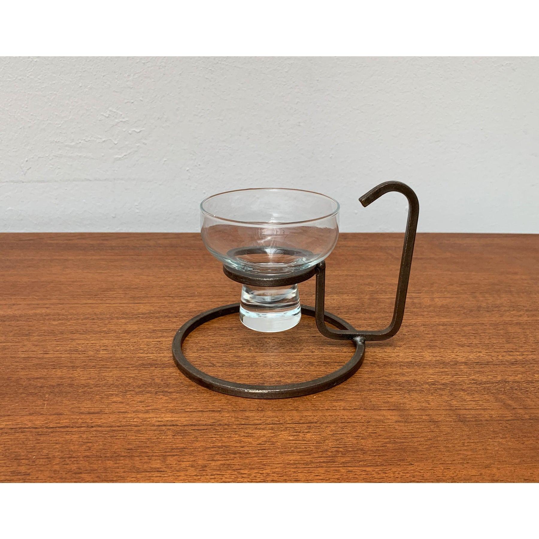 Portacandele danese in metallo e vetro, anni '60, in ottime condizioni. Progettato dal 1960 al 1969.

Informazioni aggiuntive:
Materiali: Vetro, metallo
Colore: grigio
Stili: Medioevo Moderno
Paese di origine: Danimarca
Tipo di articolo: Vintage,