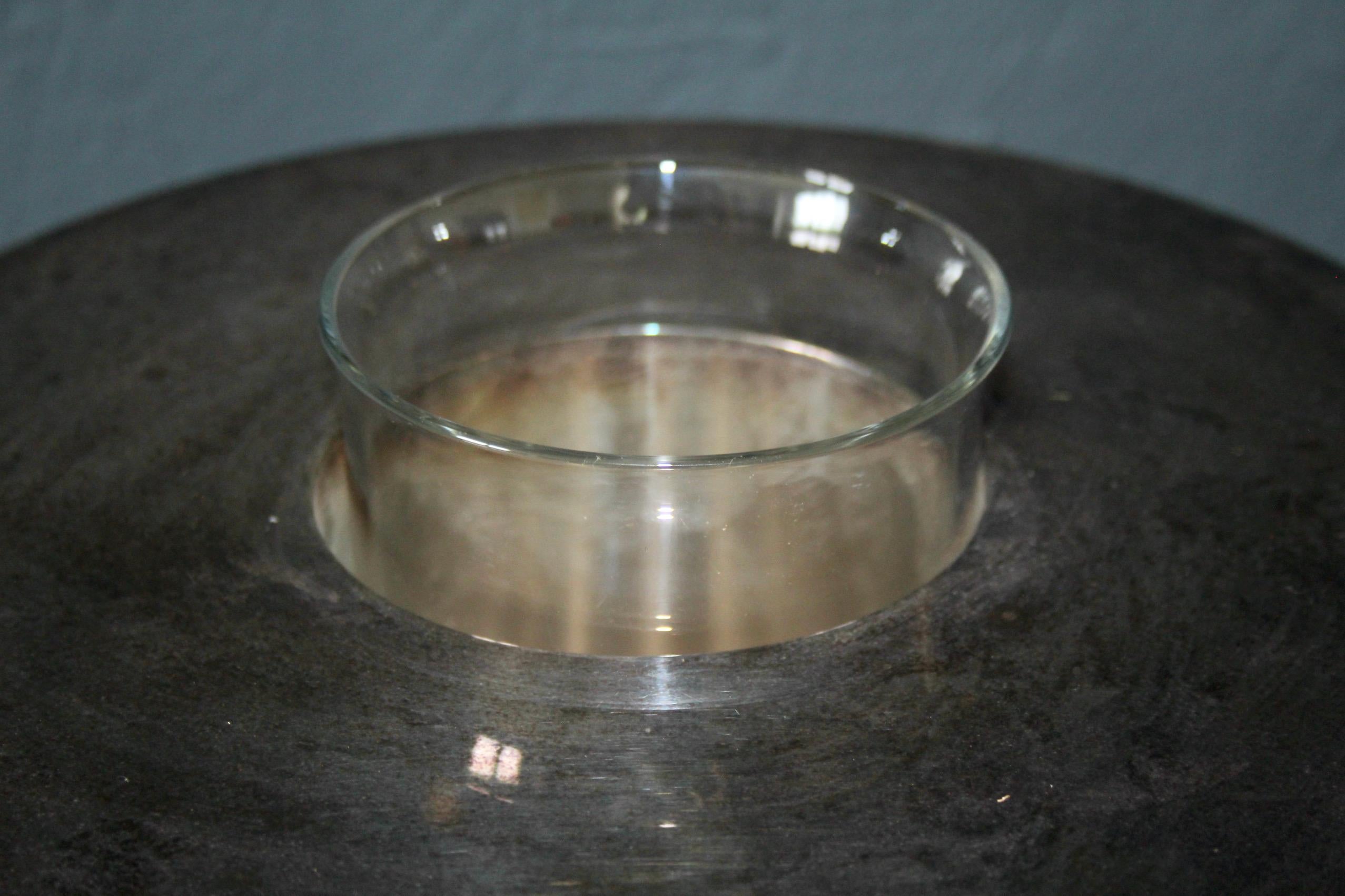 Metal and glass Maison Christofle vase In Good Condition For Sale In grand Lancy, CH
