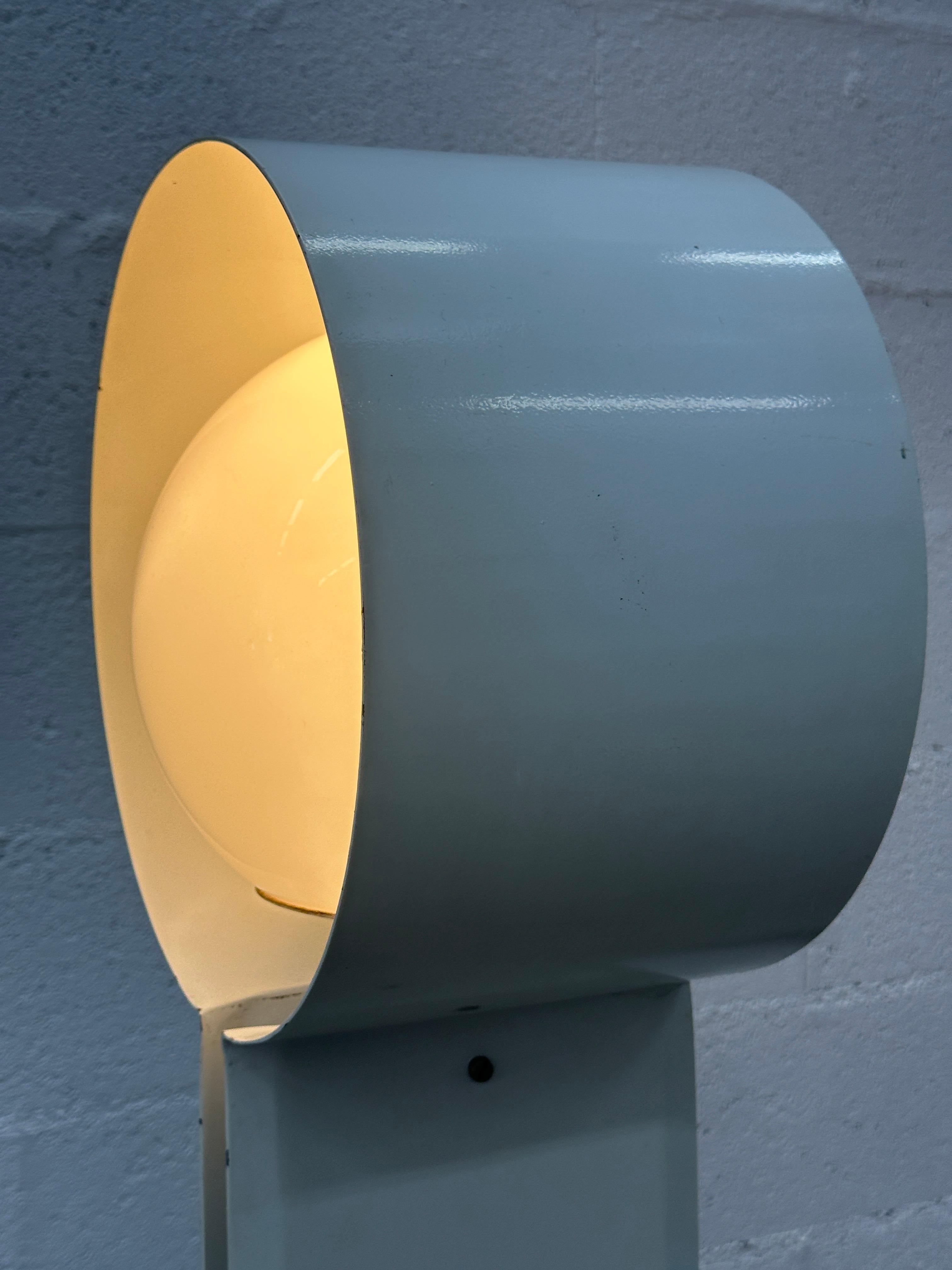 Stehlampe aus Metall und Marmor aus Italien CIRCA 1960 Produziert in sehr wenigen Exemplaren. im Angebot 8