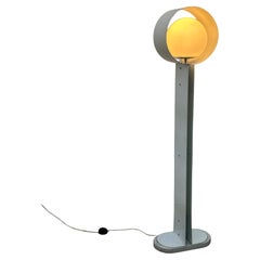 Stehlampe aus Metall und Marmor aus Italien CIRCA 1960 Produziert in sehr wenigen Exemplaren.