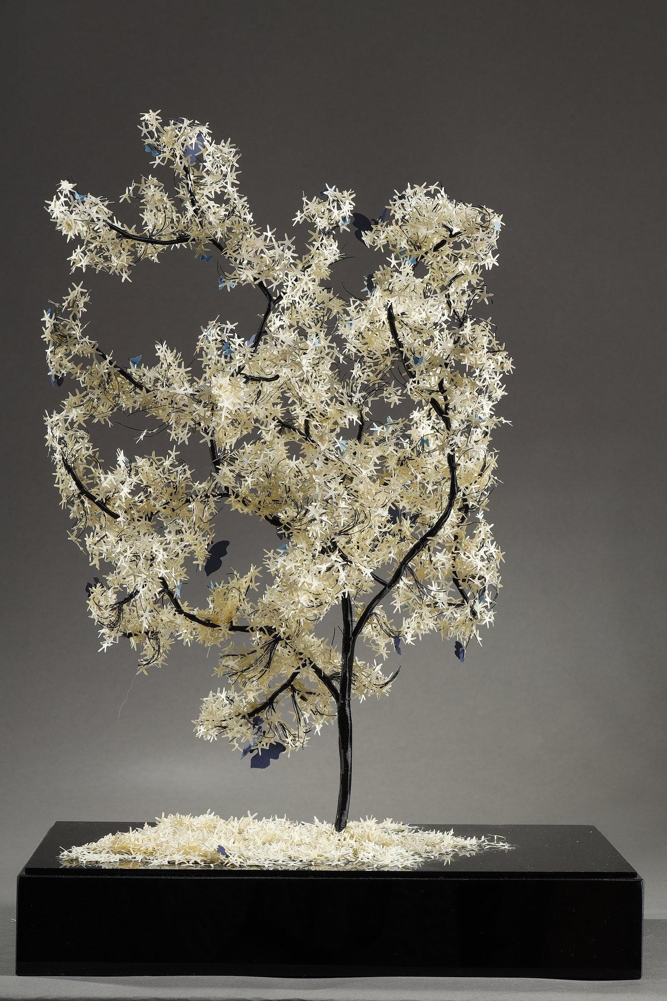 Création libanaise de l'artiste Nayla Tabet, L'arbre papillon Excellent état - En vente à Paris, FR