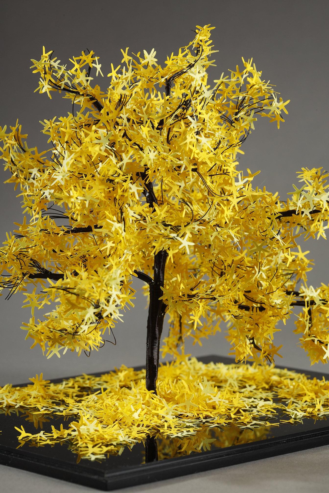 Metal and paper creation by Lebanese artist Nayla Tabet, Yellow Tree In Excellent Condition For Sale In Paris, FR